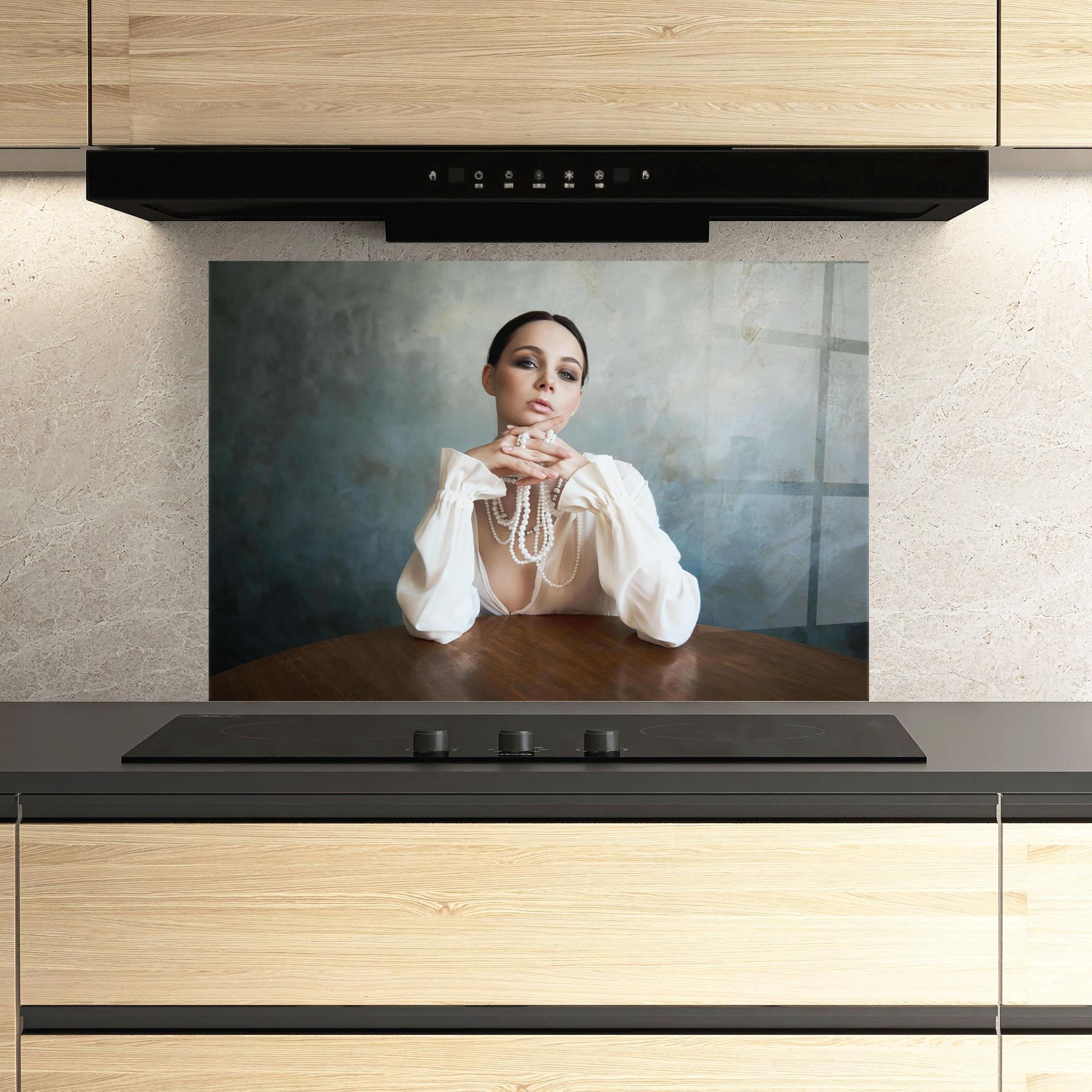 Panou Sticla Bucatarie Girl White Pearls mockup 3