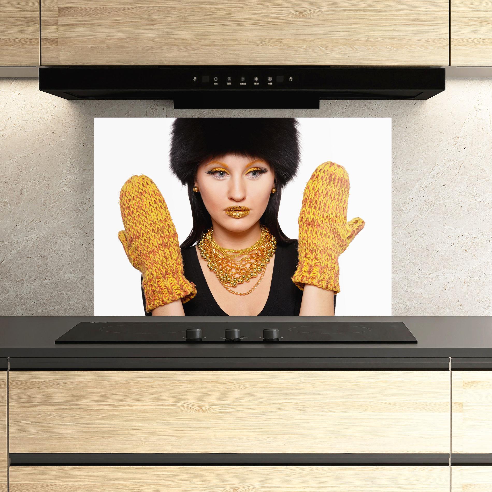 Panou Sticla Bucatarie Iteresting Gold Accessories mockup 3