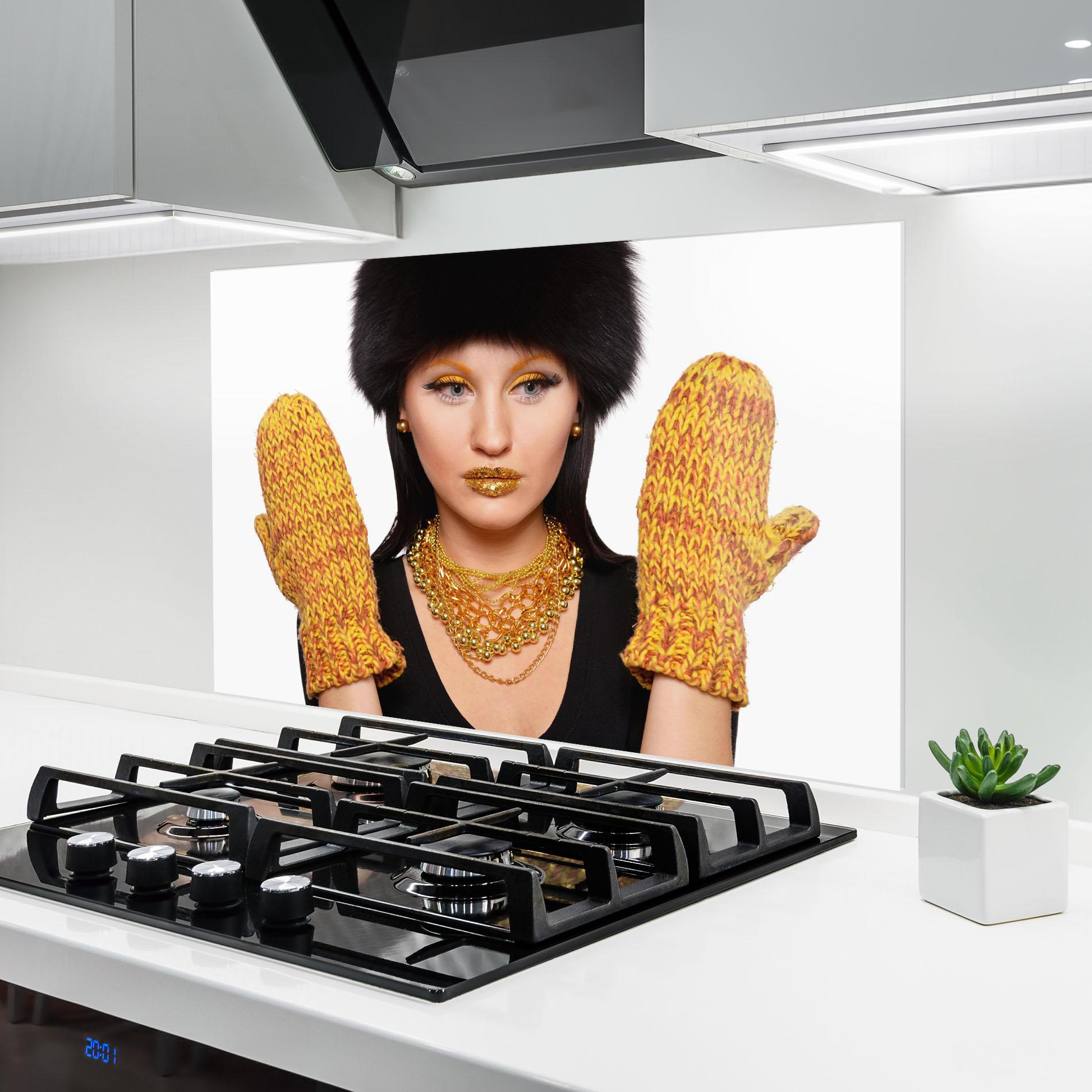 Panou Sticla Bucatarie Iteresting Gold Accessories mockup 6