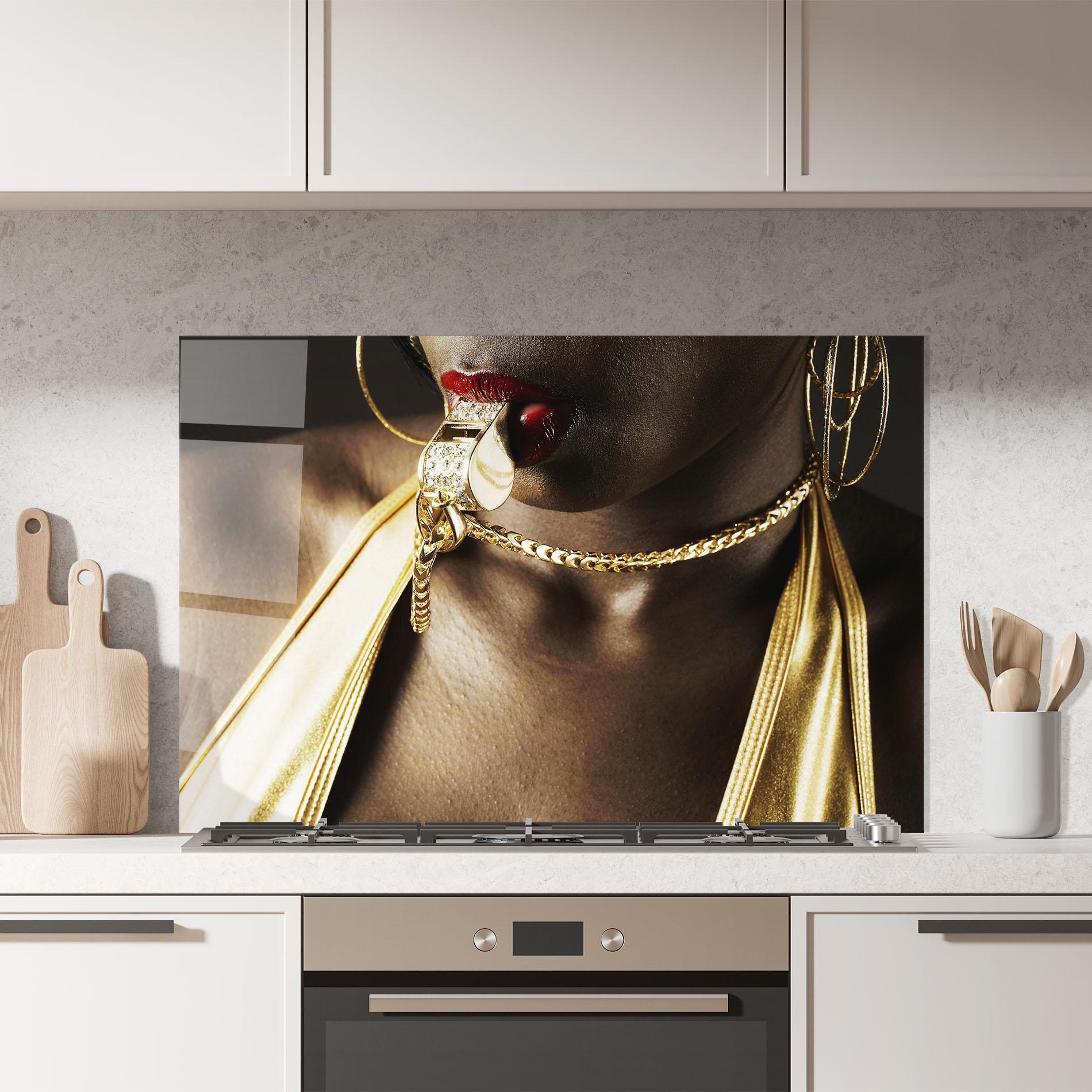 Panou Sticla Bucatarie Golden Whistle mockup 7