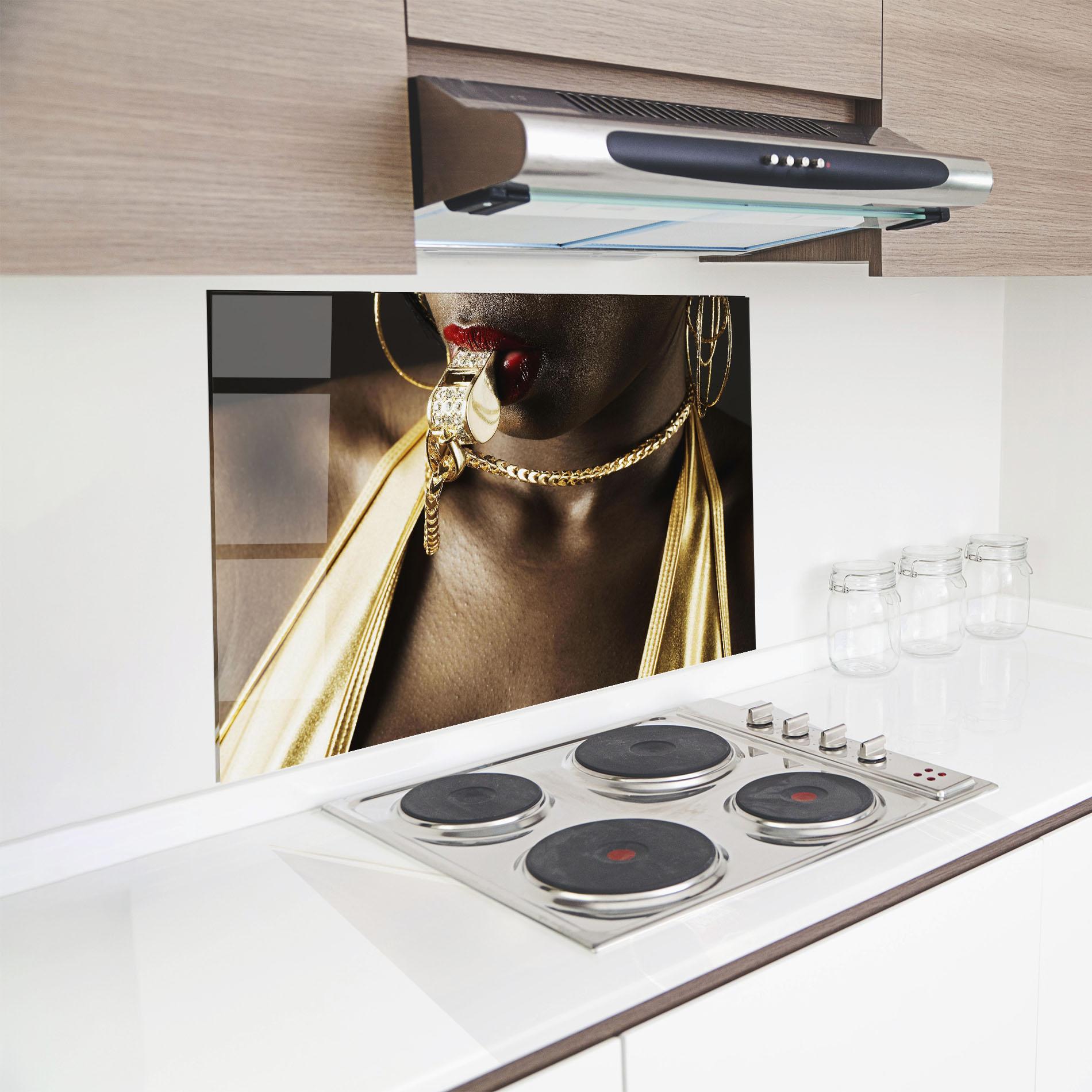 Panou Sticla Bucatarie Golden Whistle mockup 8