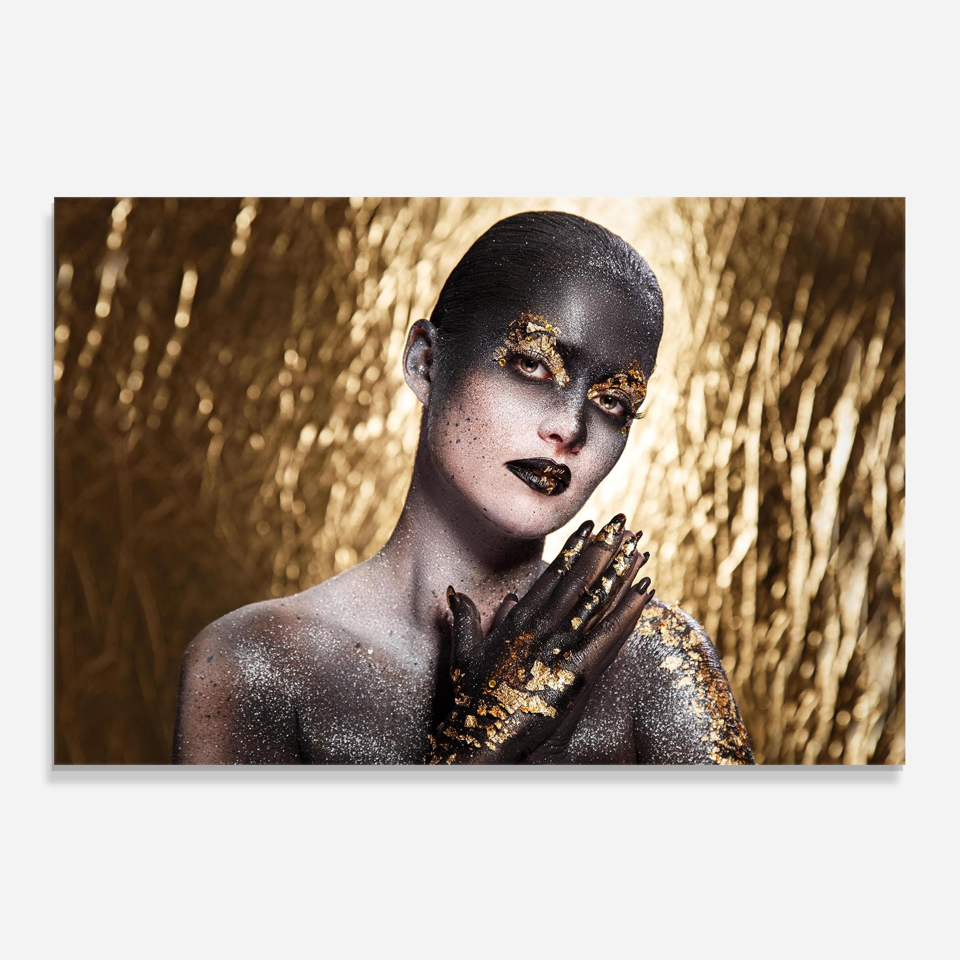 Panou Sticla Bucatarie Gold Artistic Makeup mockup 0