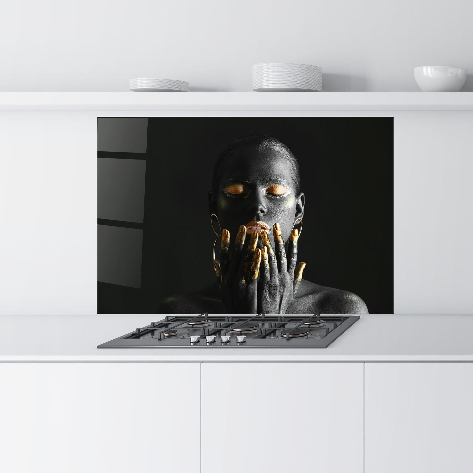 Panou Sticla Bucatarie Black Golden Makeup mockup 9