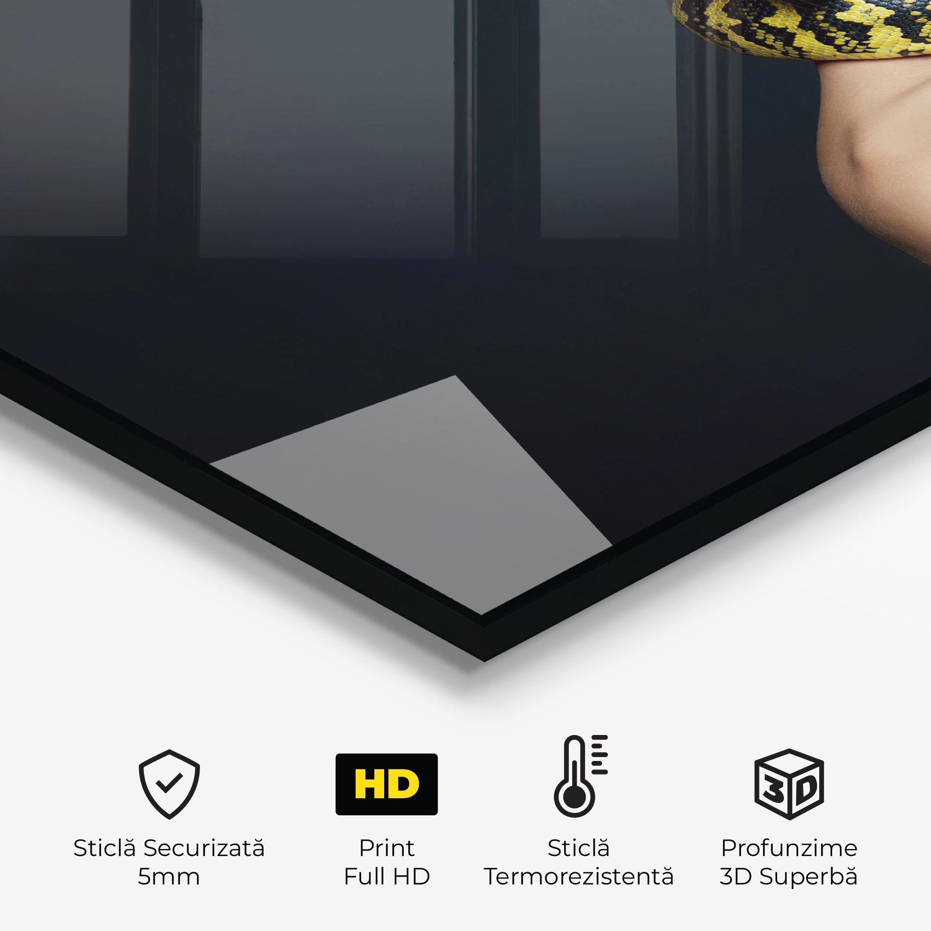 Panou Sticla Bucatarie Yellow Snake Makeup mockup 2