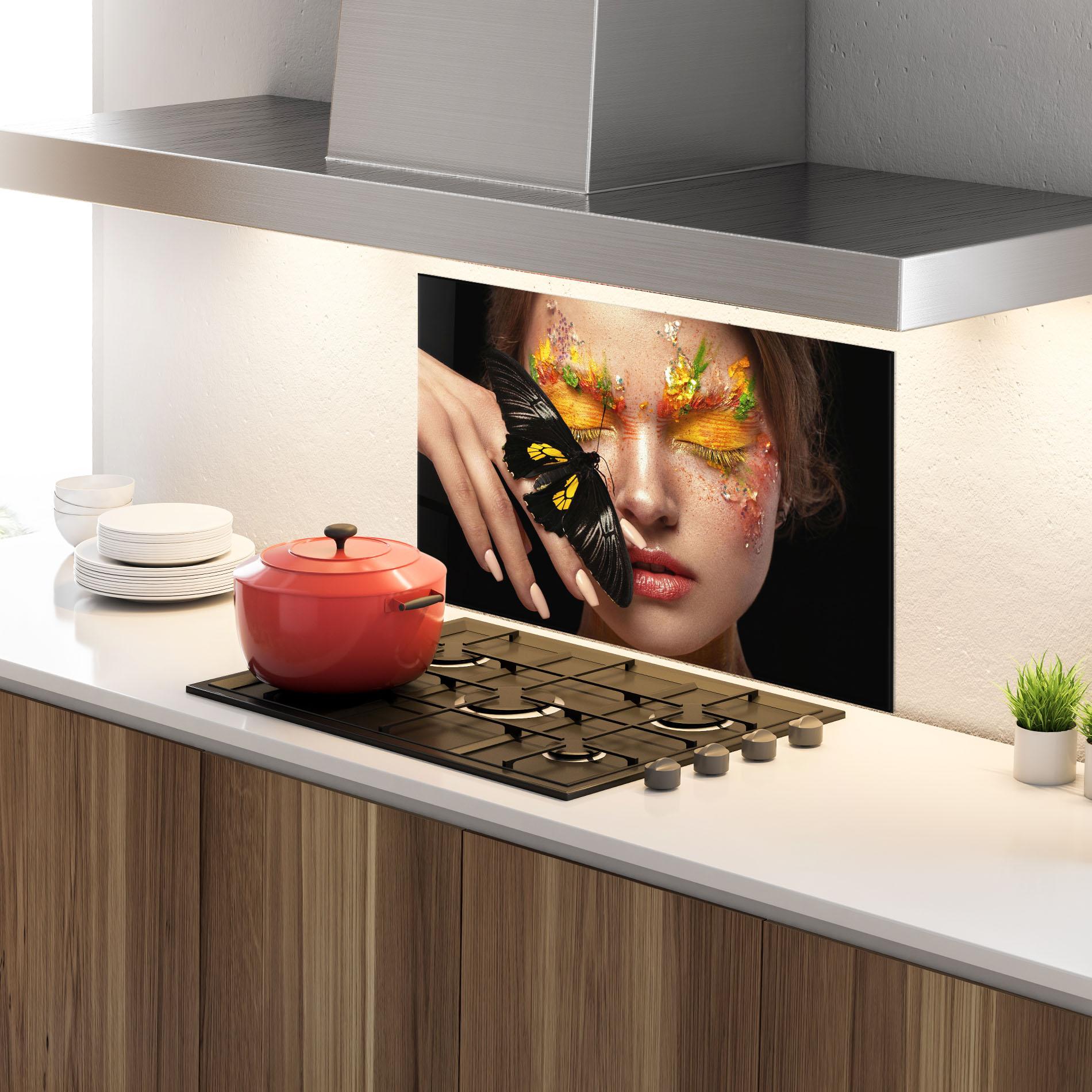 Panou Sticla Bucatarie Pretty Butterflu Makeup mockup 4