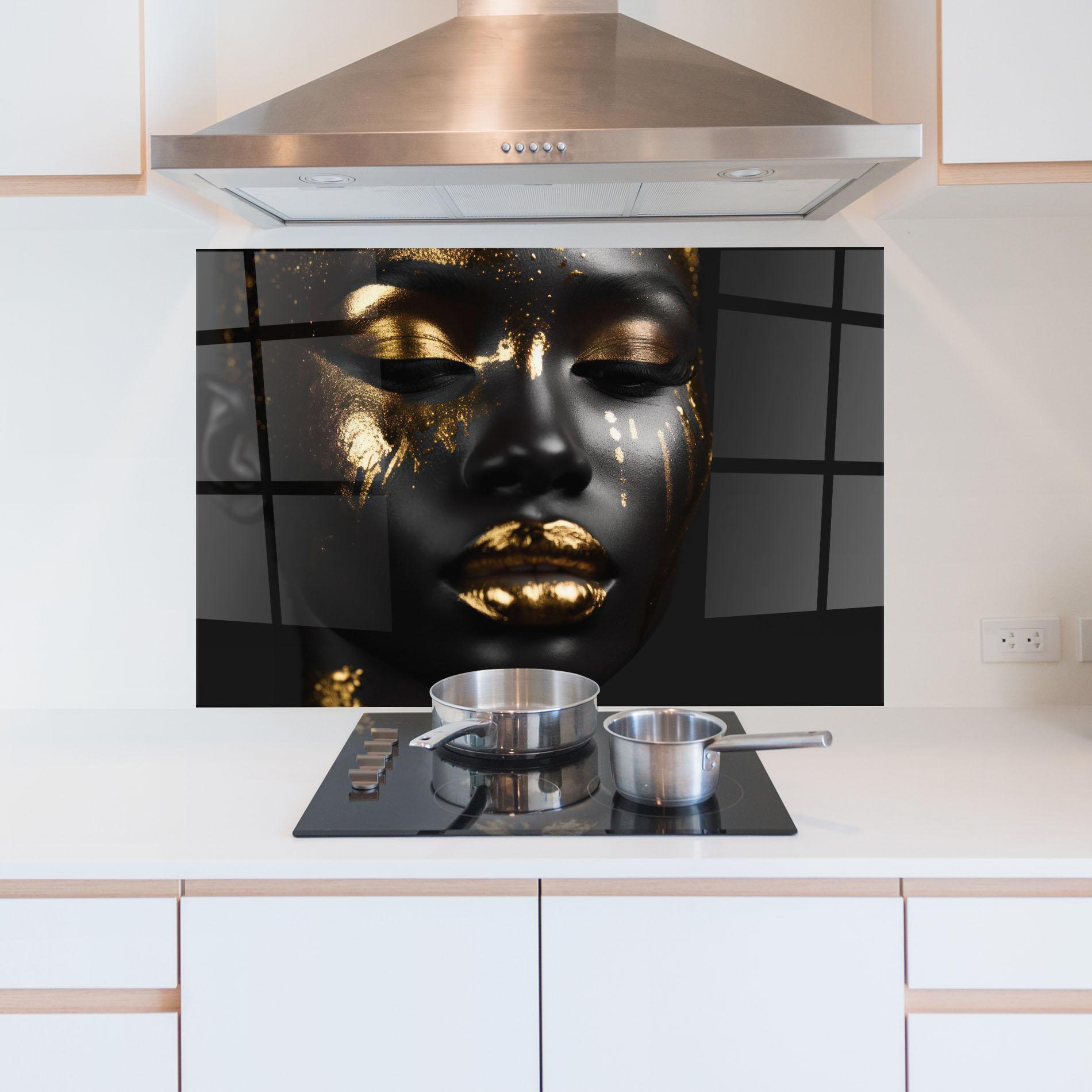 Panou Sticla Bucatarie Gold Eyes Makeup mockup 5