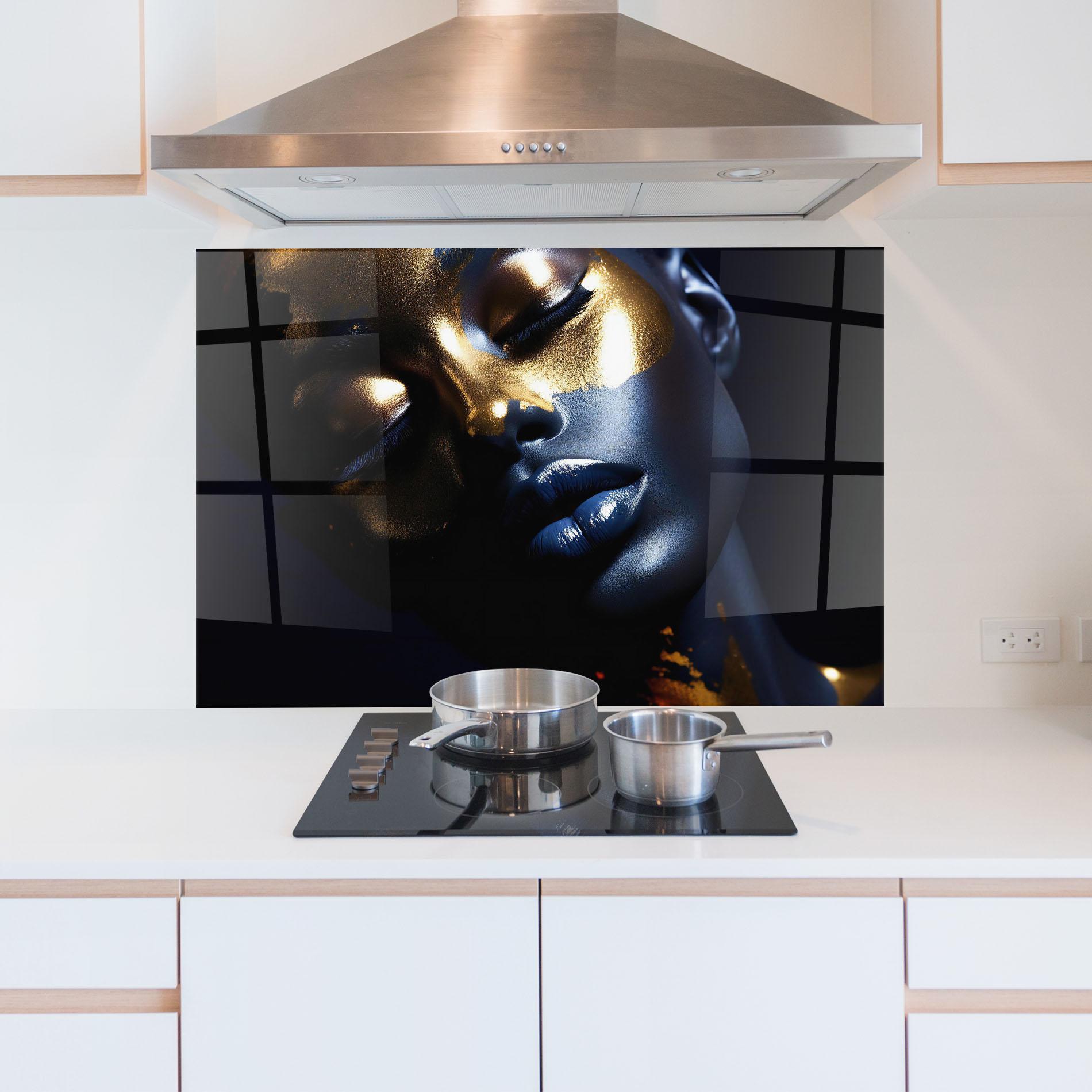 Panou Sticla Bucatarie Pretty Gold Makeup mockup 5