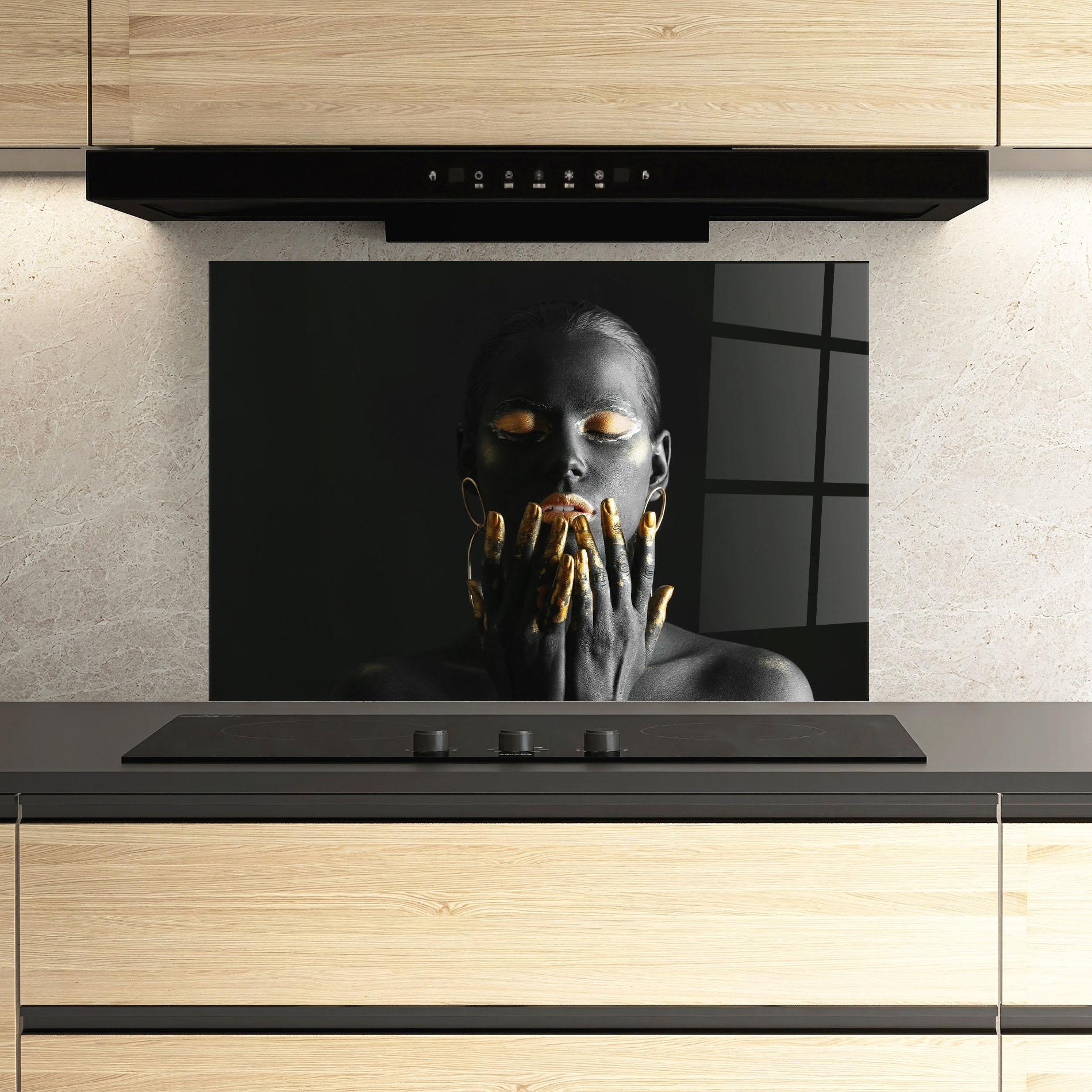 Panou Sticla Bucatarie Black Golden Makeup mockup 3