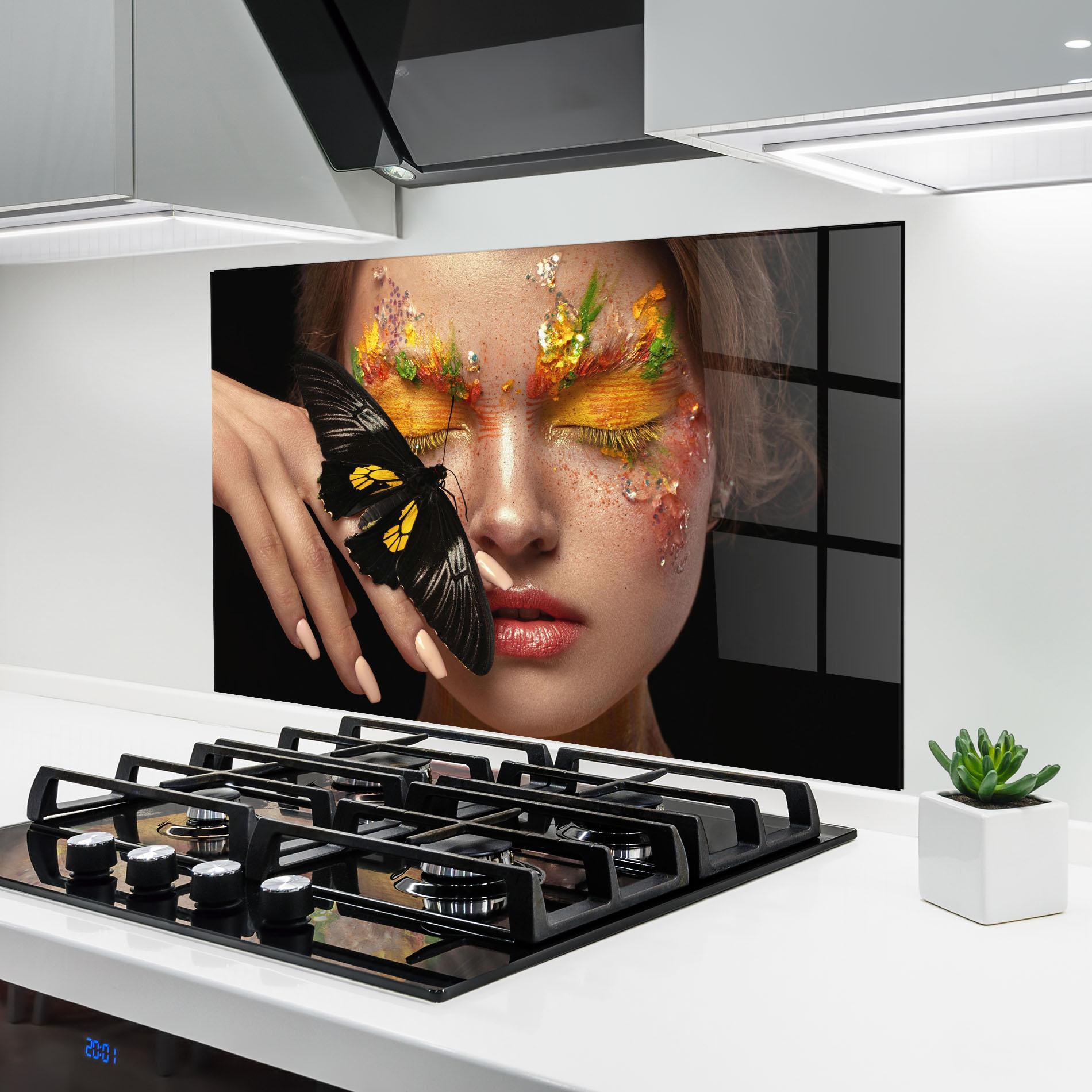 Panou Sticla Bucatarie Pretty Butterflu Makeup mockup 6