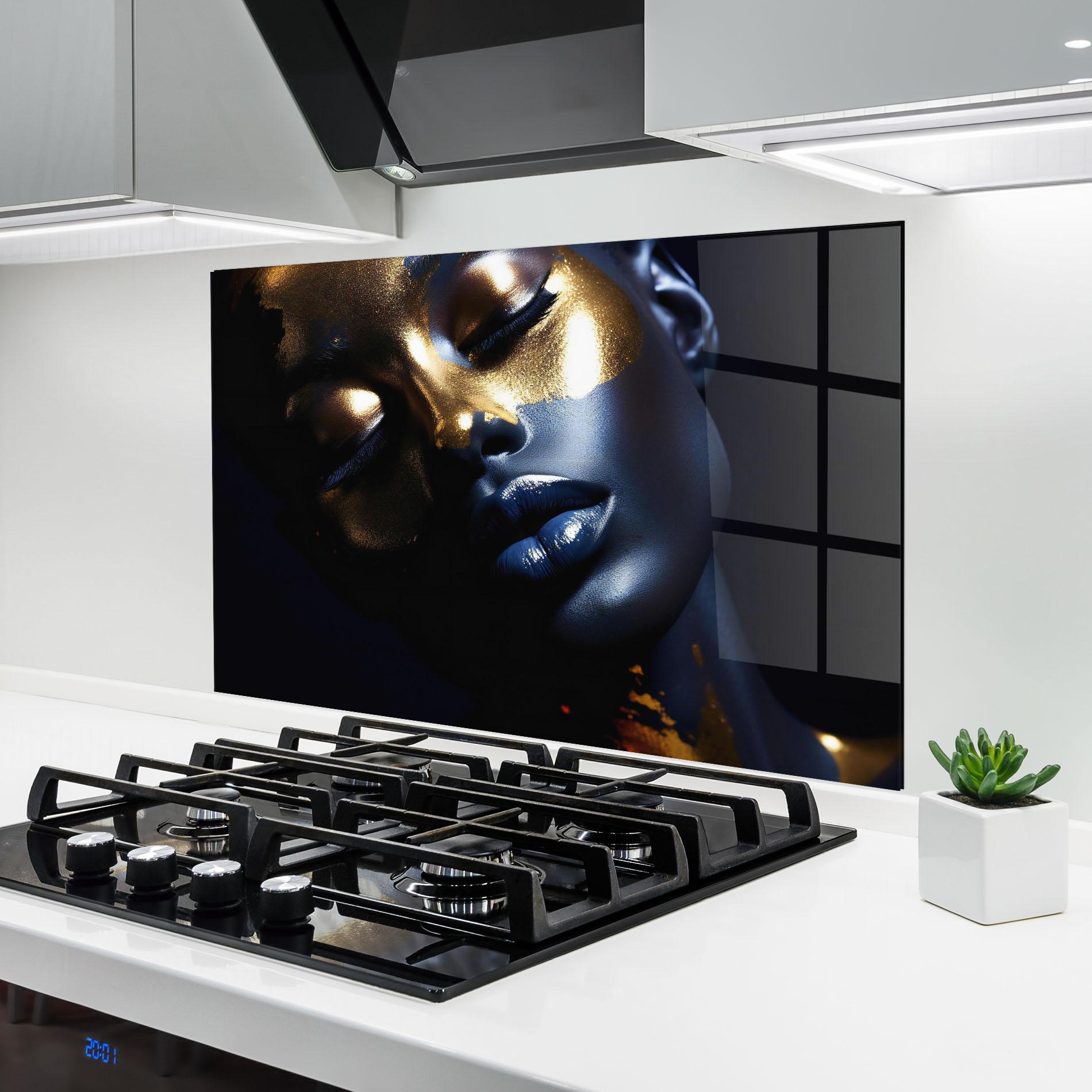 Panou Sticla Bucatarie Pretty Gold Makeup mockup 6