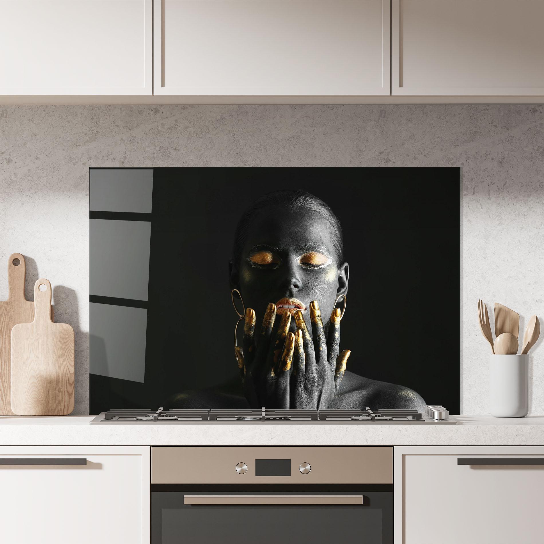 Panou Sticla Bucatarie Black Golden Makeup mockup 7