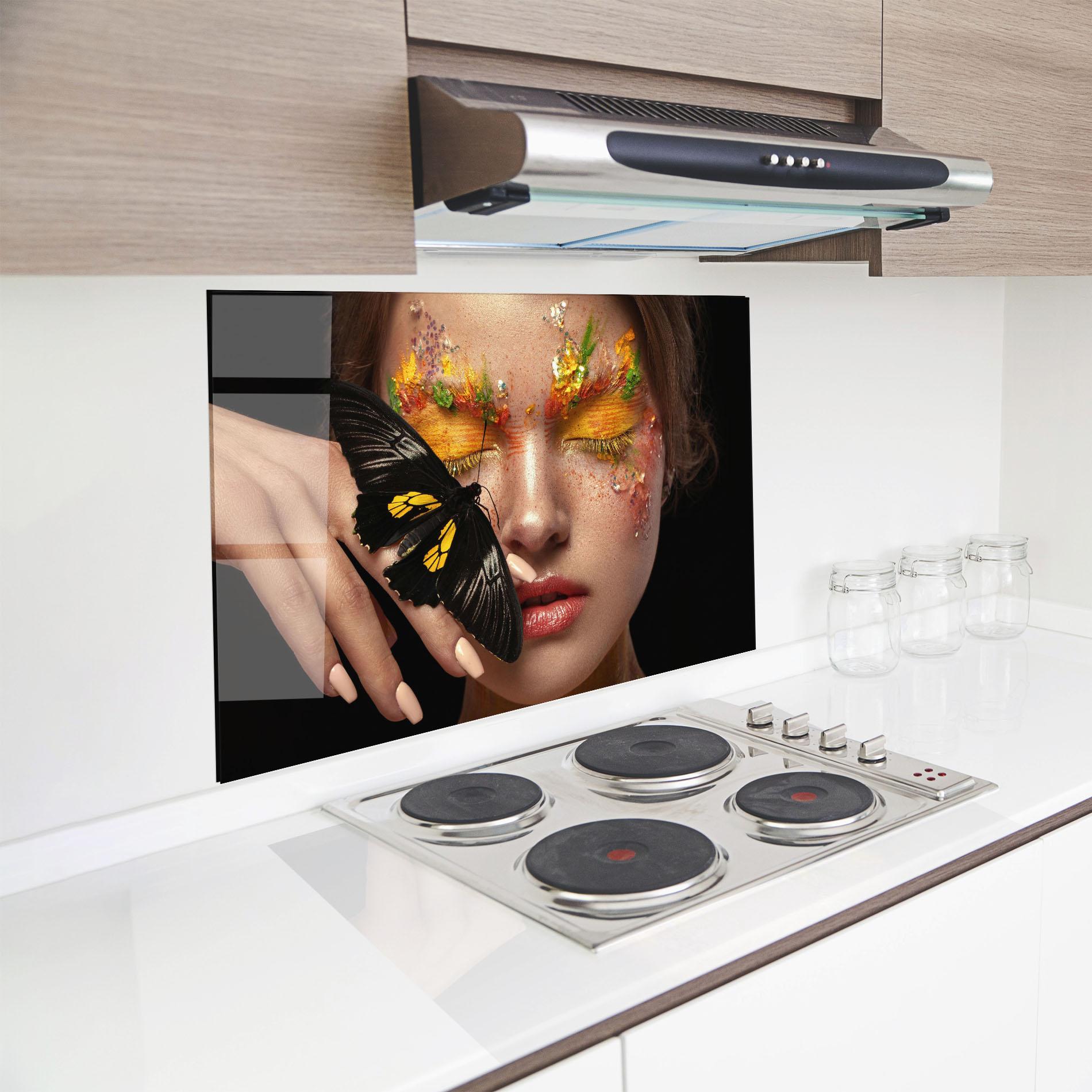 Panou Sticla Bucatarie Pretty Butterflu Makeup mockup 8