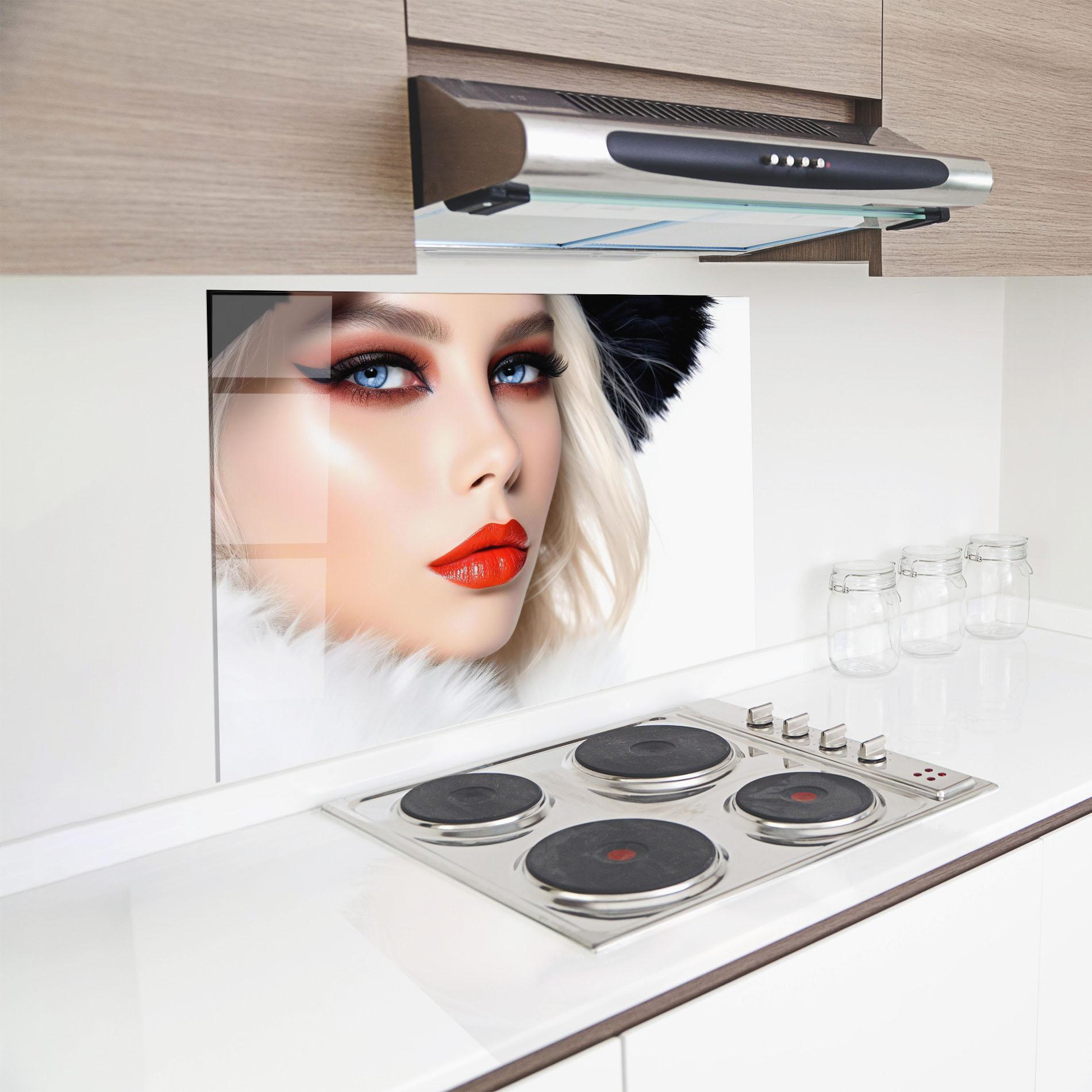 Panou Sticla Bucatarie White Hair Makeup mockup 8