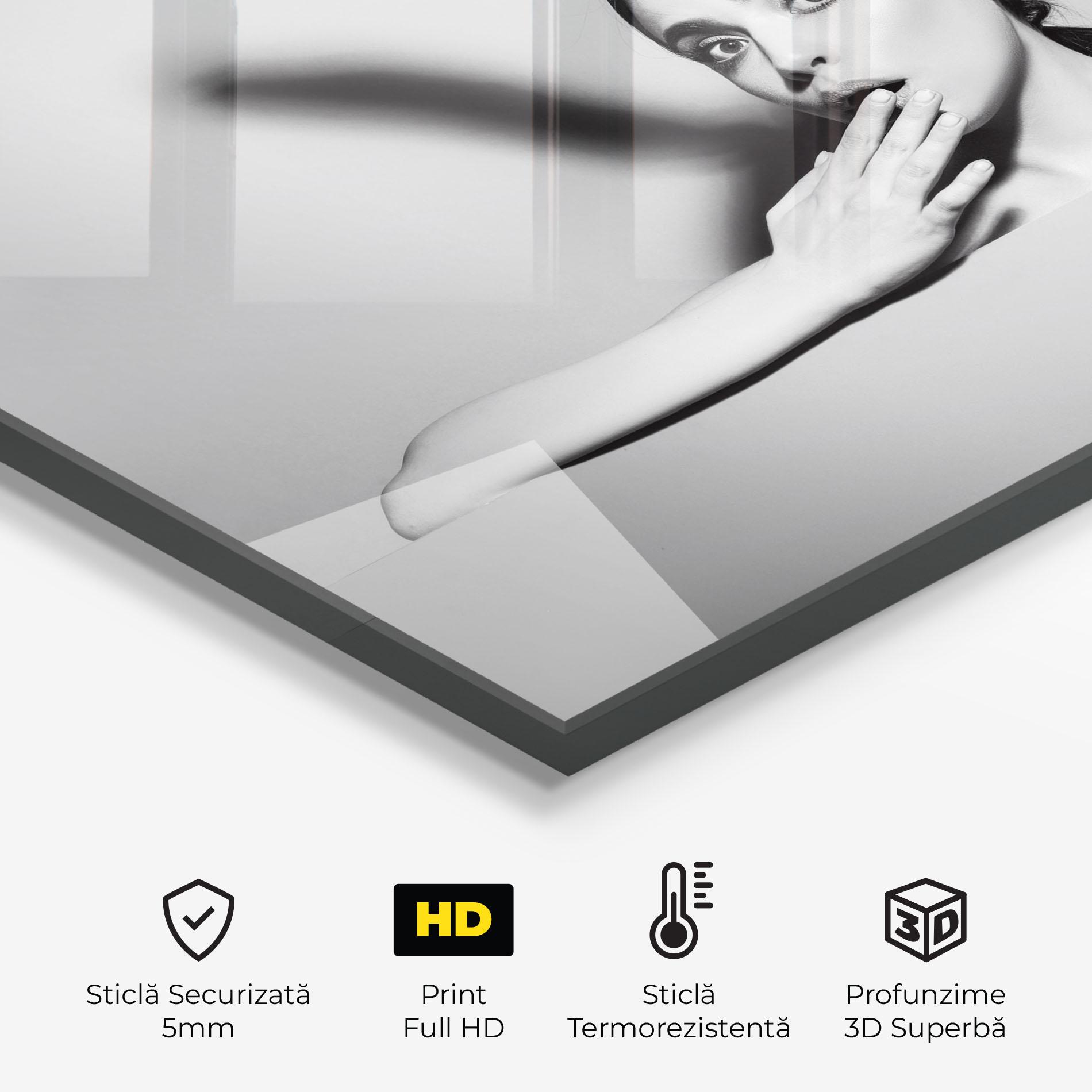 Panou Sticla Bucatarie Bunny Ears Peeking mockup 2