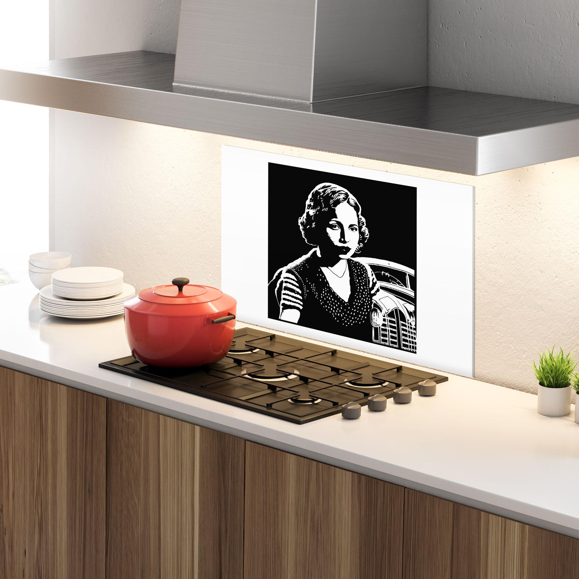 Panou Sticla Bucatarie Retro Woman mockup 4