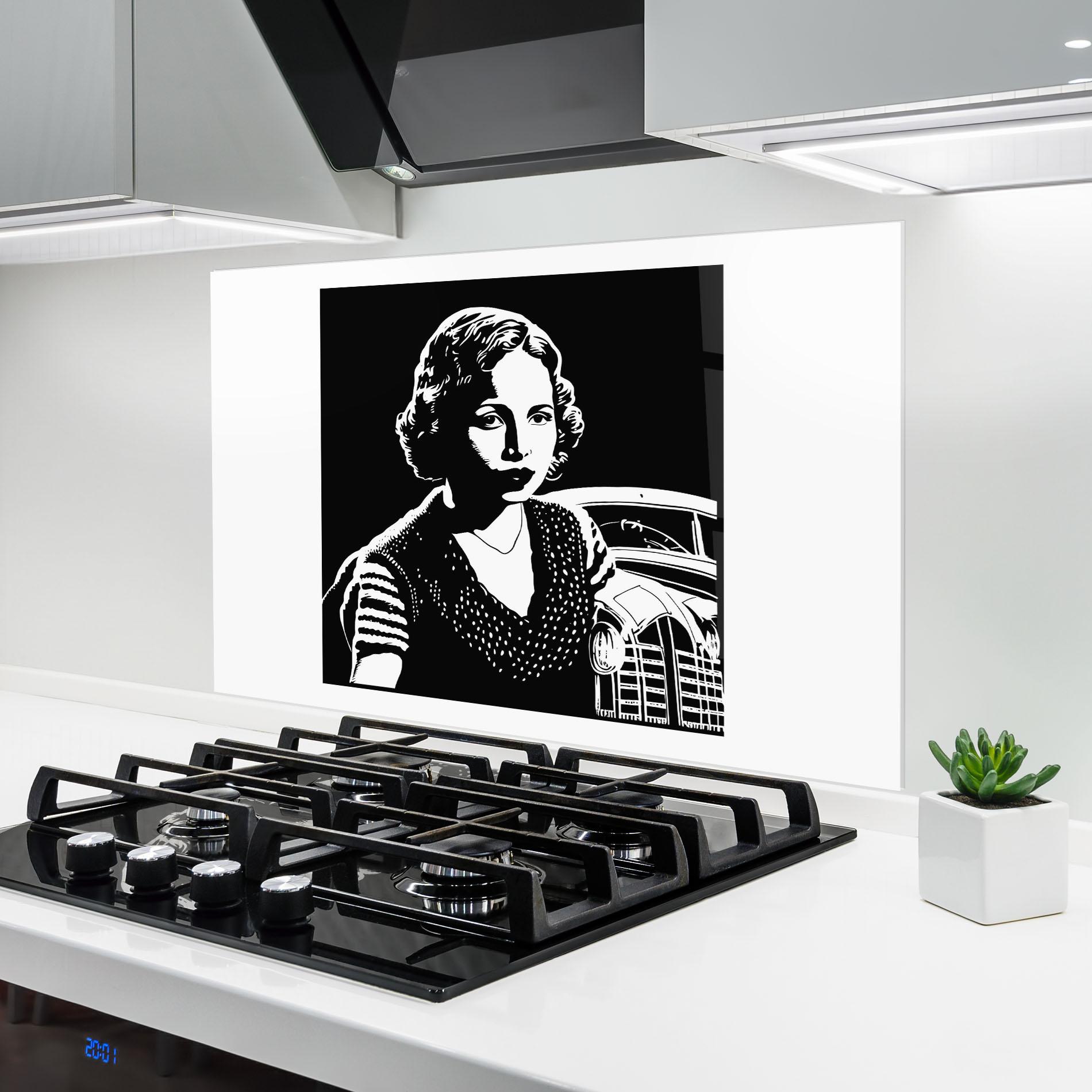 Panou Sticla Bucatarie Retro Woman mockup 6