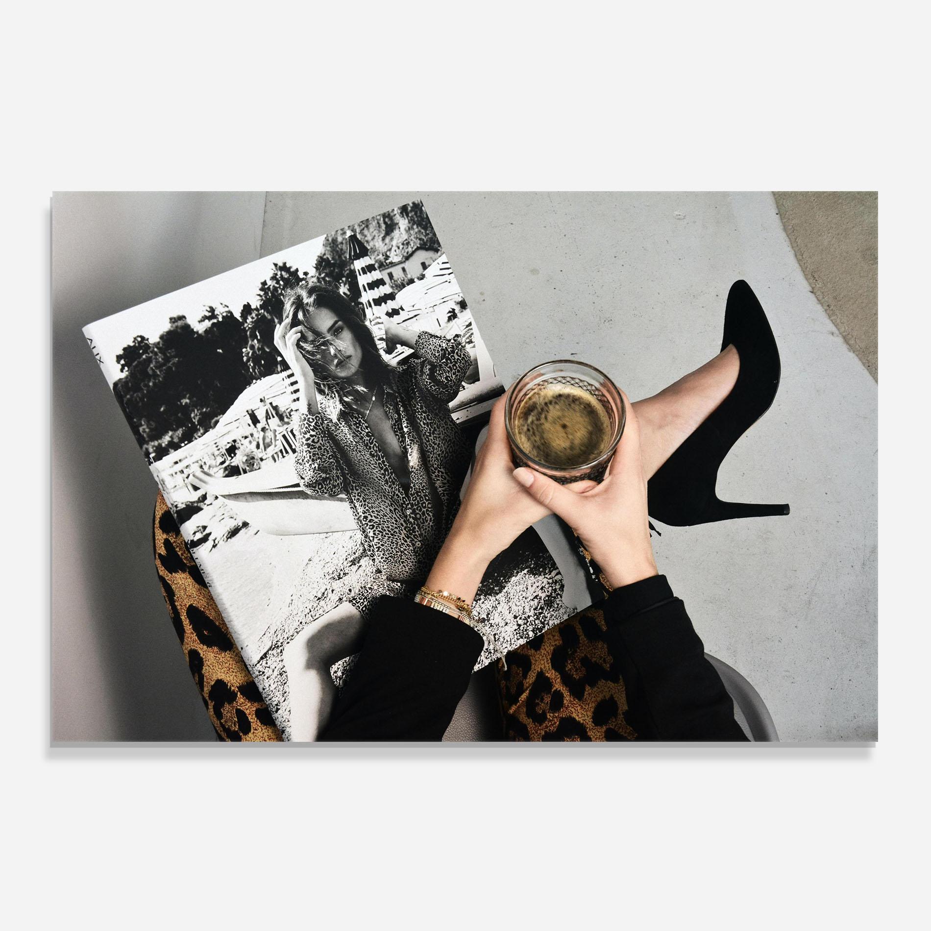 Panou Sticla Bucatarie Black Shoes Holding Coffee mockup 0