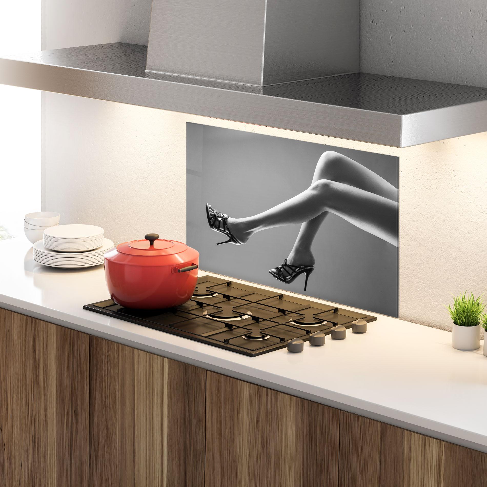 Panou Sticla Bucatarie Black Shoes On Grey mockup 4