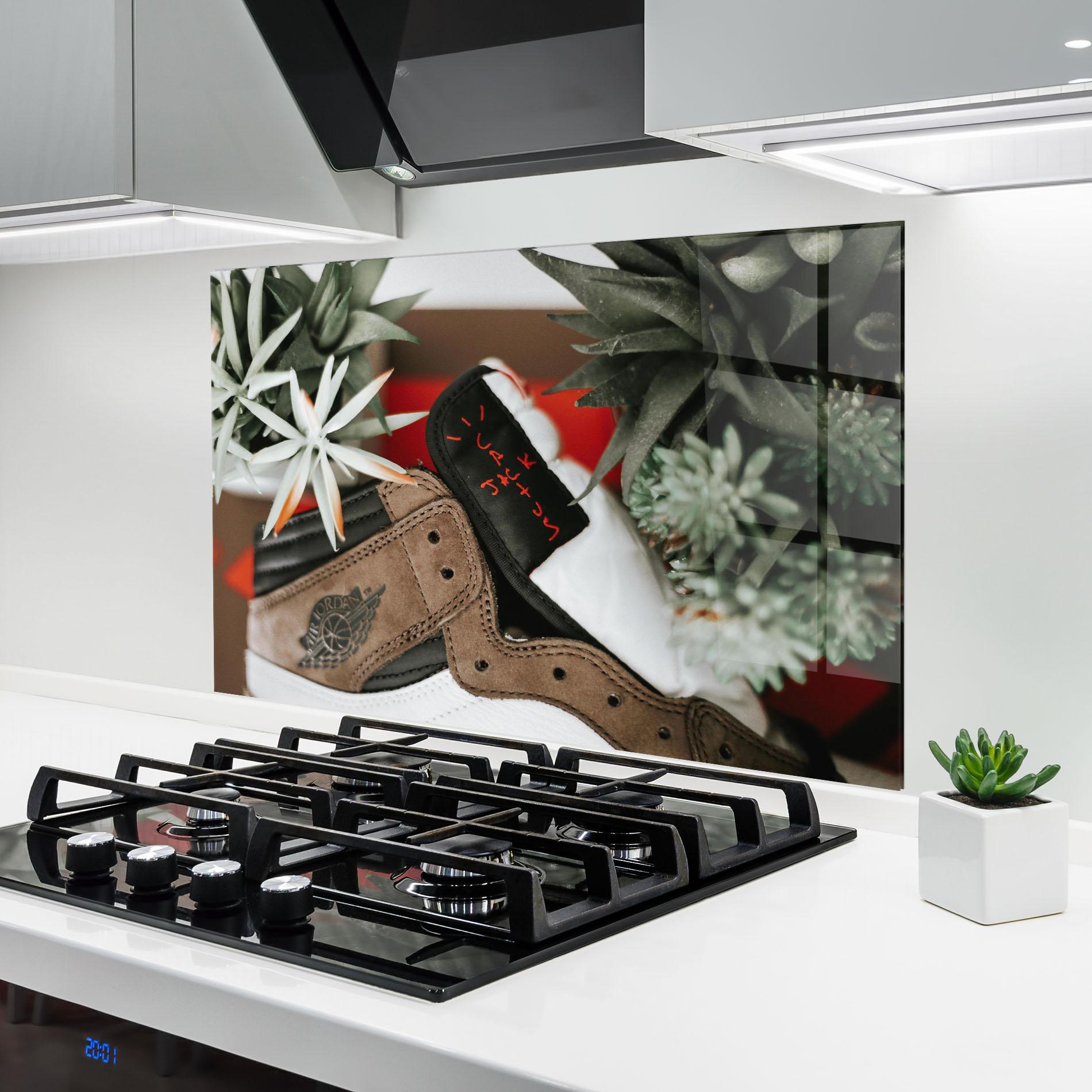 Panou Sticla Bucatarie Brown Air Jordan mockup 6