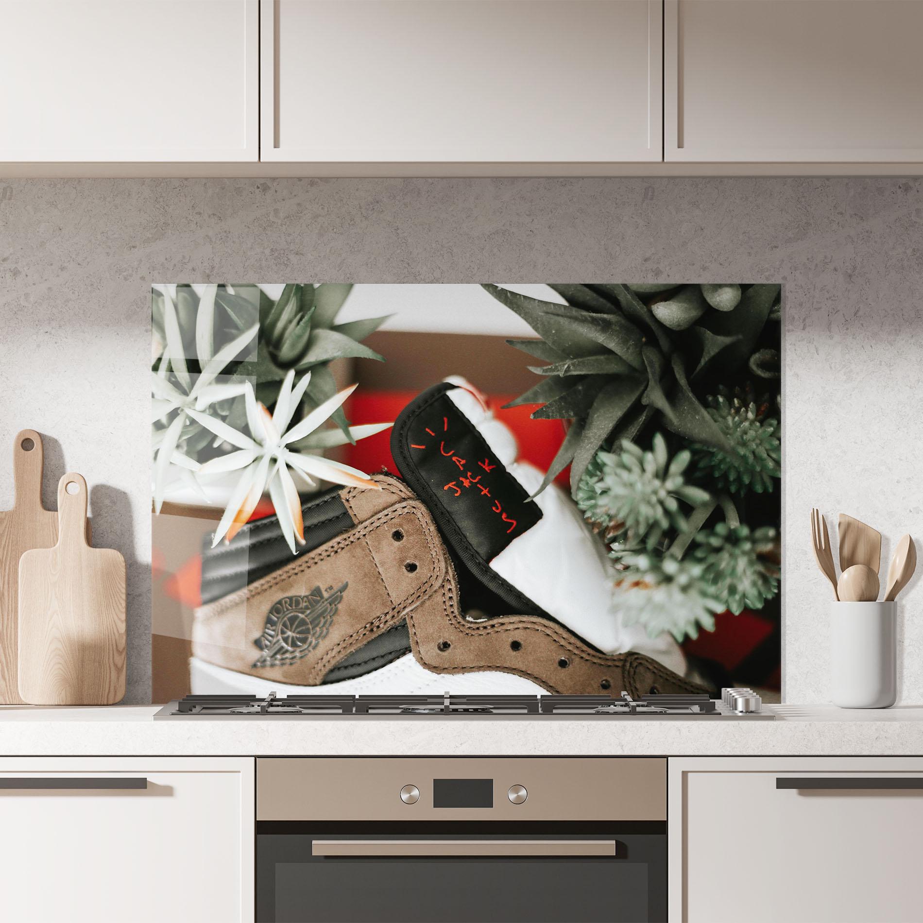 Panou Sticla Bucatarie Brown Air Jordan mockup 7