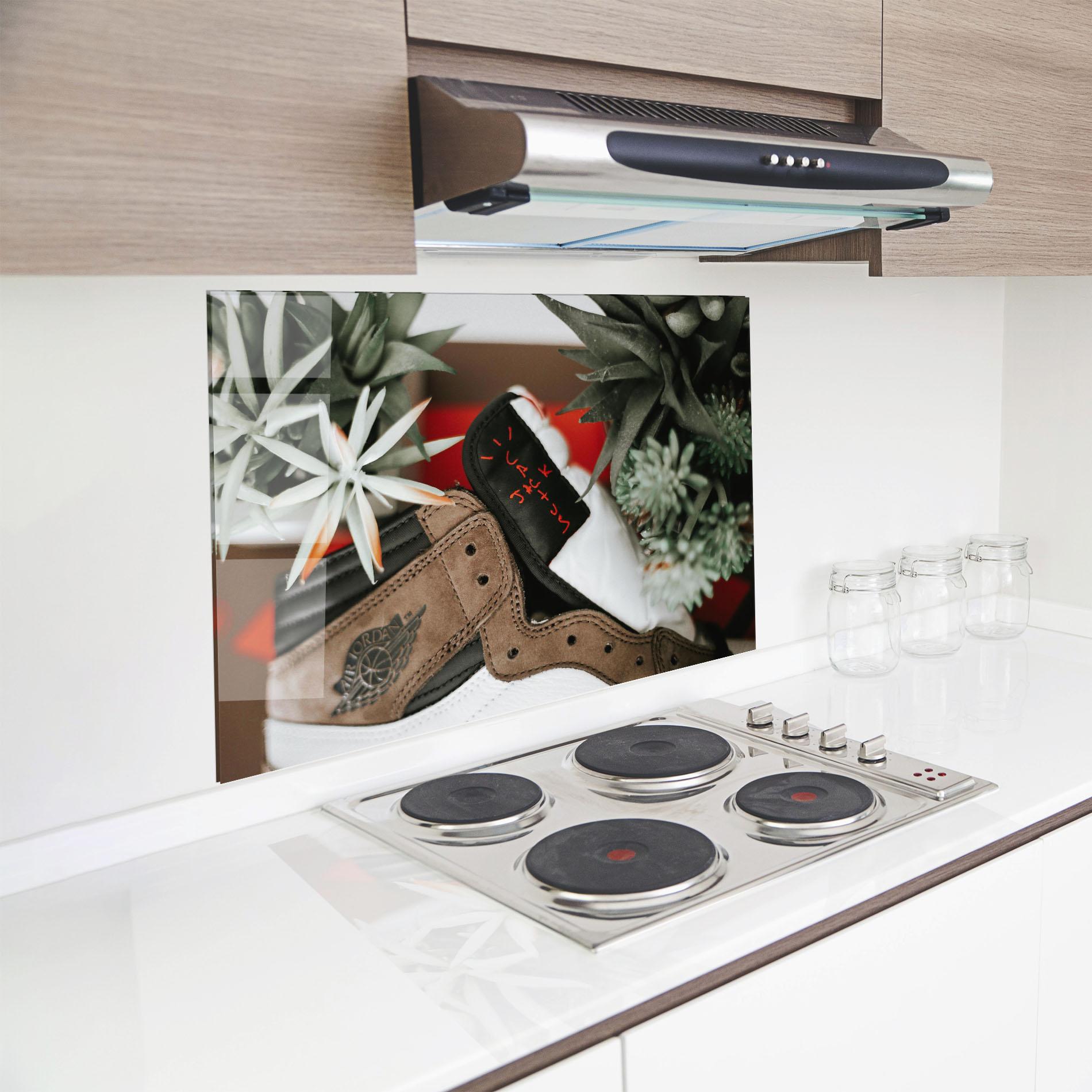 Panou Sticla Bucatarie Brown Air Jordan mockup 8
