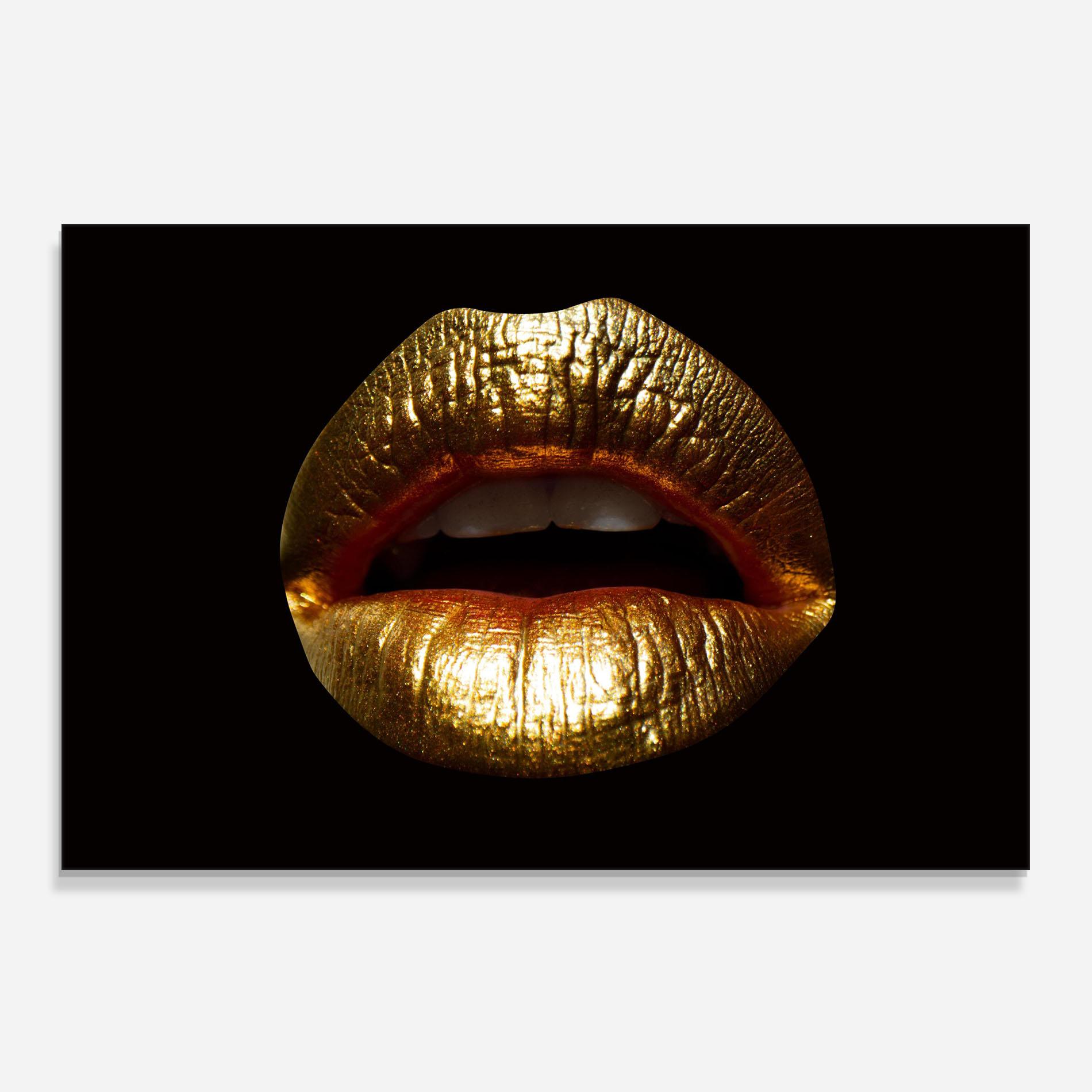 Panou Sticla Bucatarie Pretty Gold Lips mockup 0