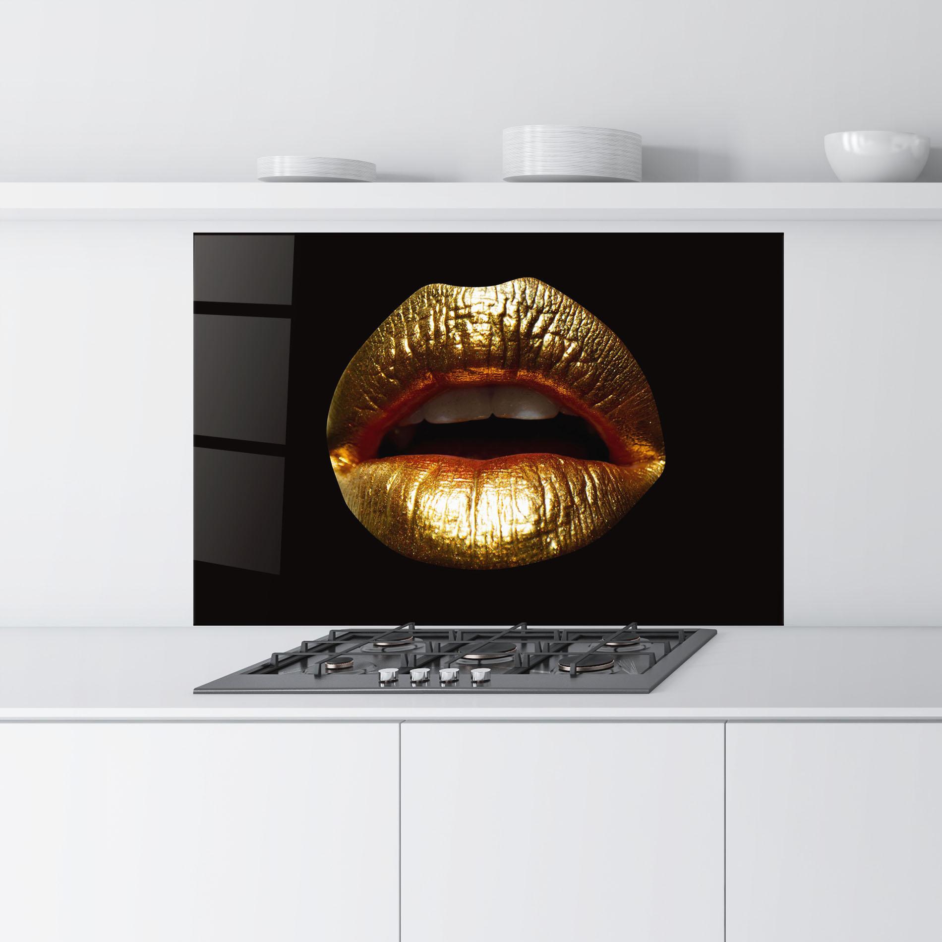 Panou Sticla Bucatarie Pretty Gold Lips mockup 9
