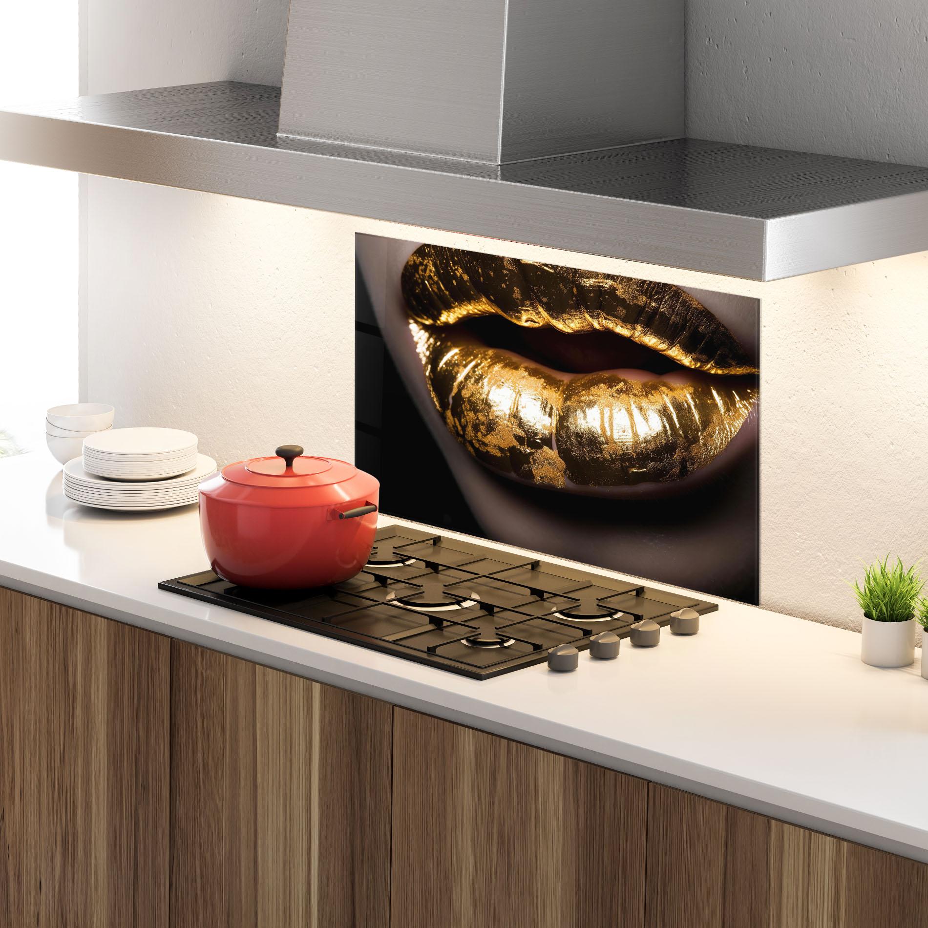 Panou Sticla Bucatarie Big Gold Lips mockup 4