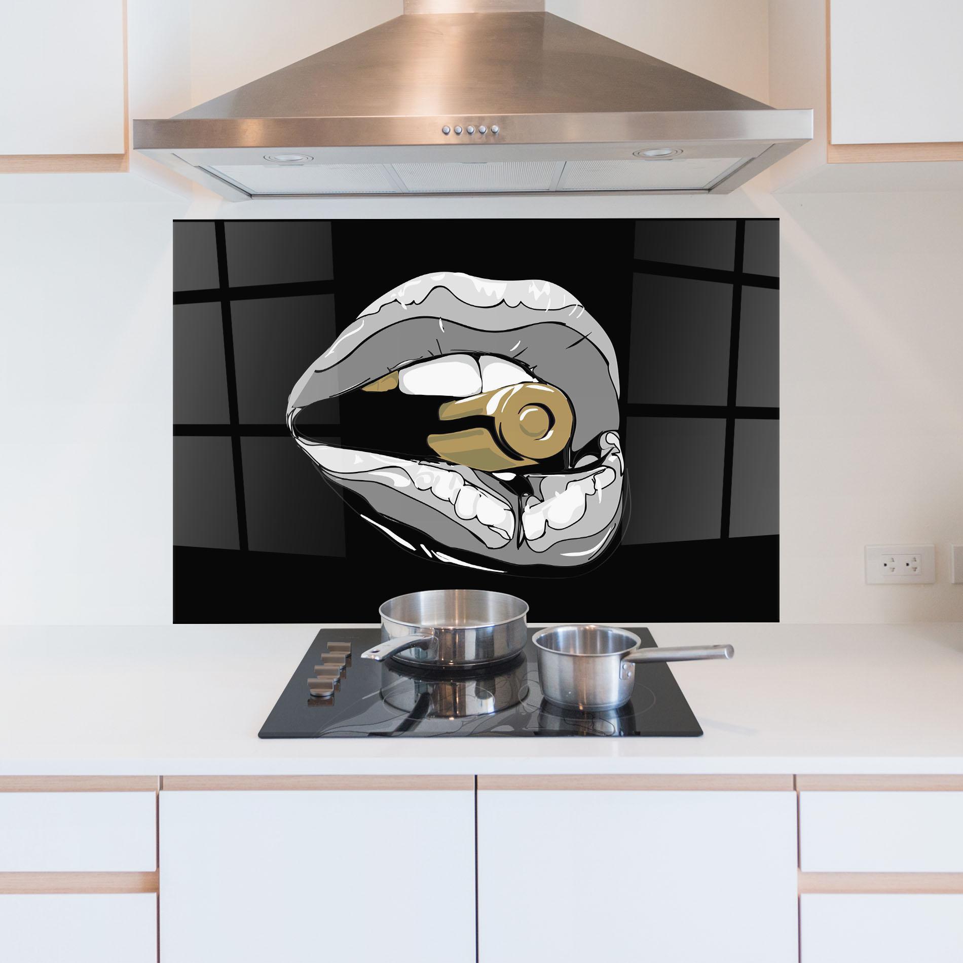 Panou Sticla Bucatarie Grey Bullet Lips mockup 5