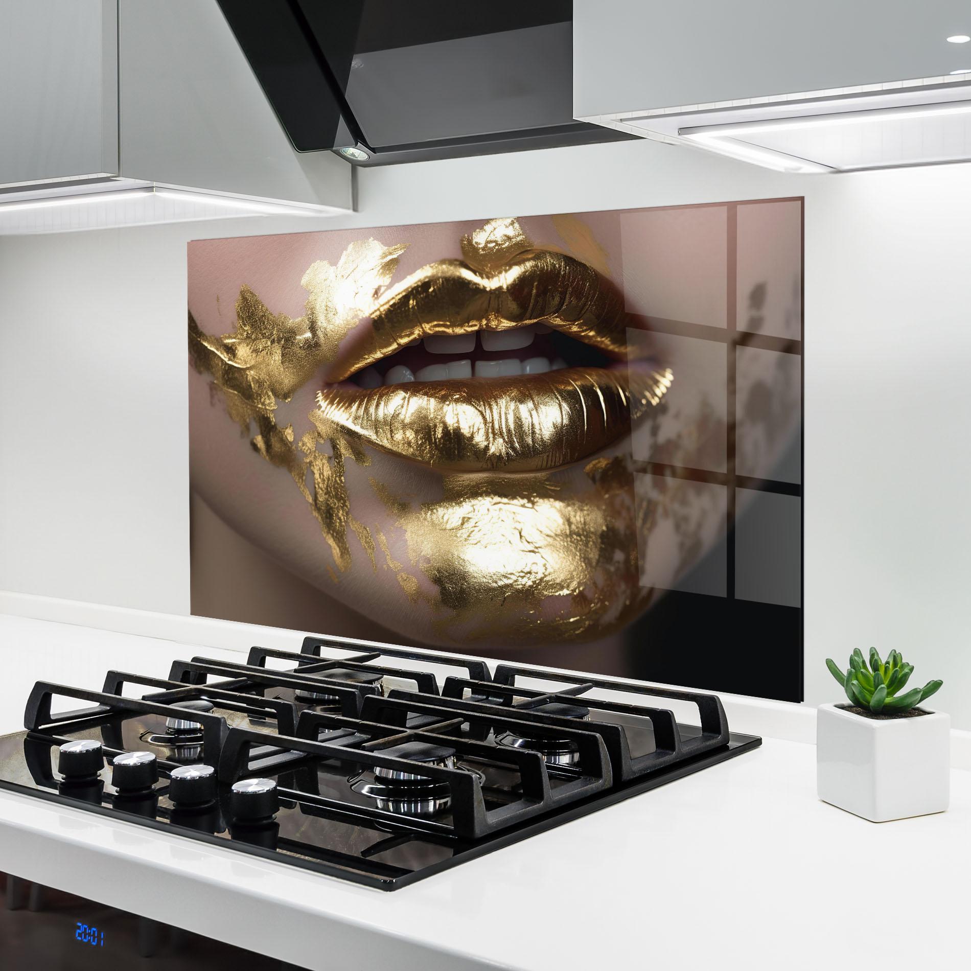 Panou Sticla Bucatarie Gold Open Lips mockup 6
