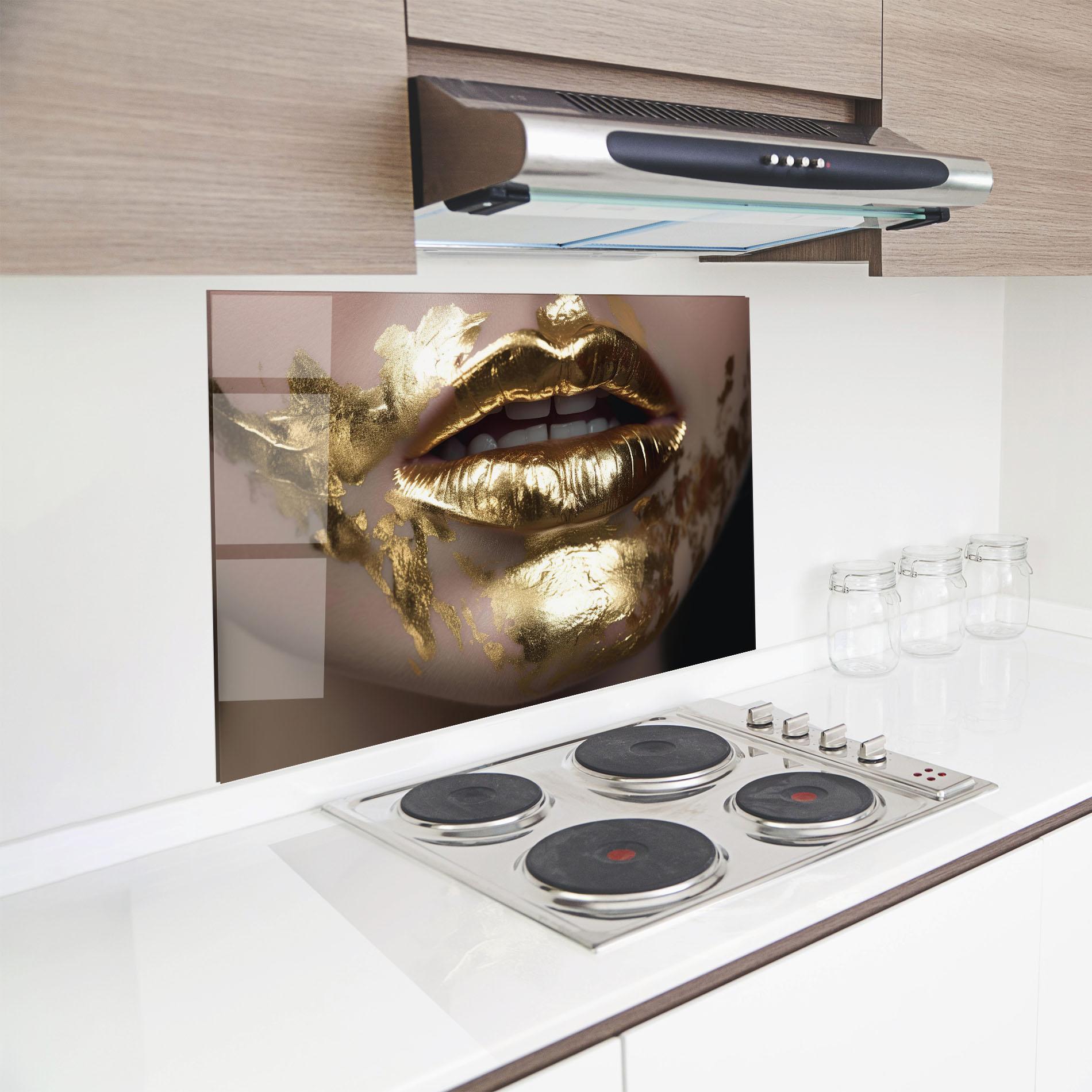 Panou Sticla Bucatarie Gold Open Lips mockup 8