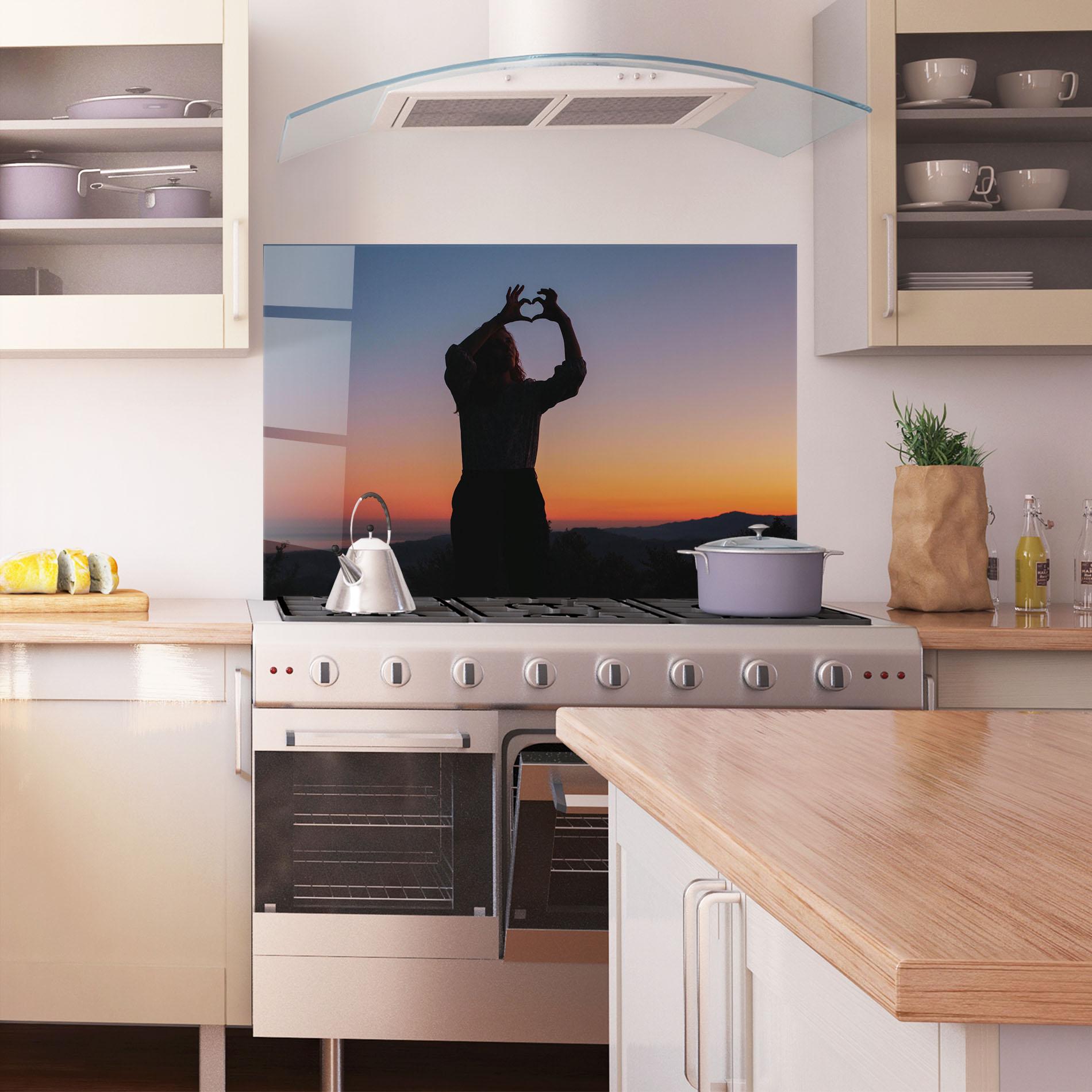 Panou Sticla Bucatarie Sunset Heart Symbol mockup 1