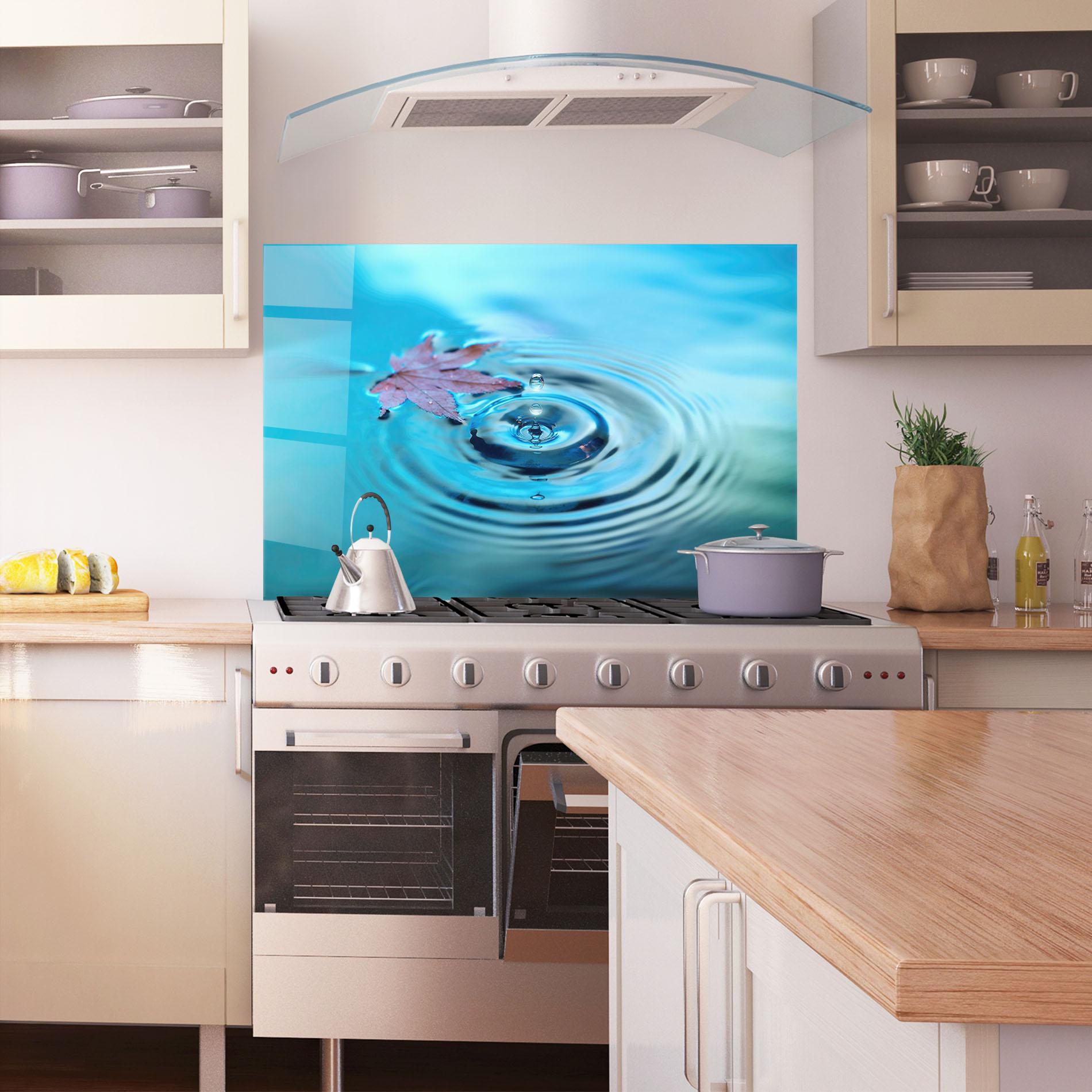 Panou Sticla Bucatarie Red Leaf Floating mockup 1