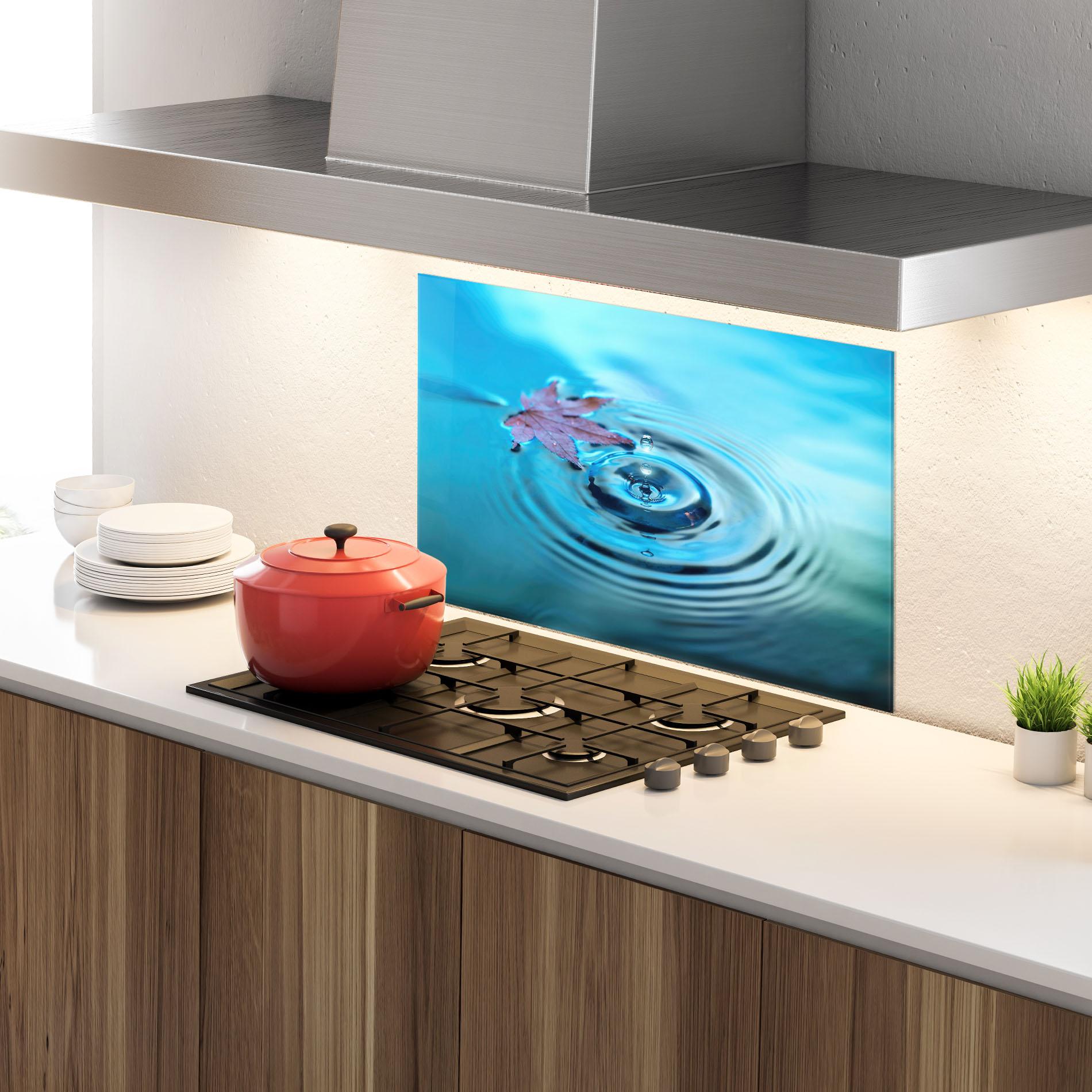 Panou Sticla Bucatarie Red Leaf Floating mockup 4