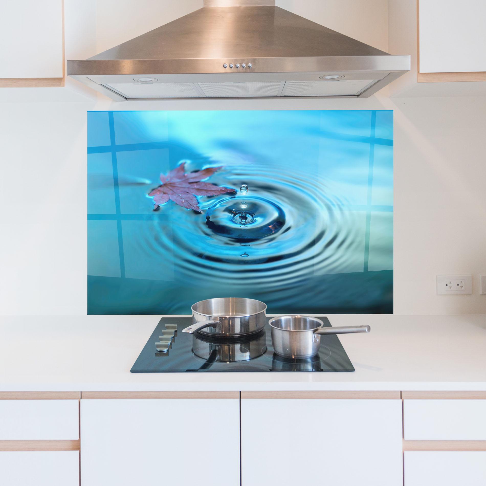 Panou Sticla Bucatarie Red Leaf Floating mockup 5