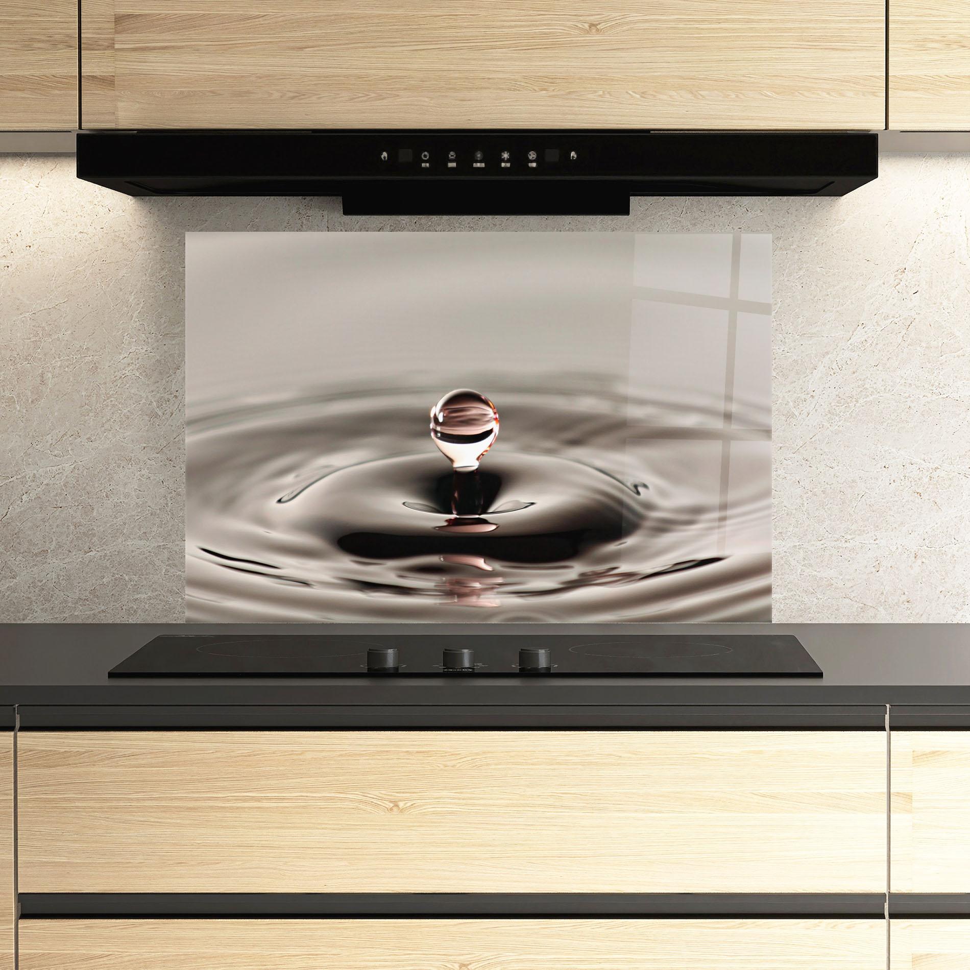 Panou Sticla Bucatarie Close Red Water Drop mockup 3