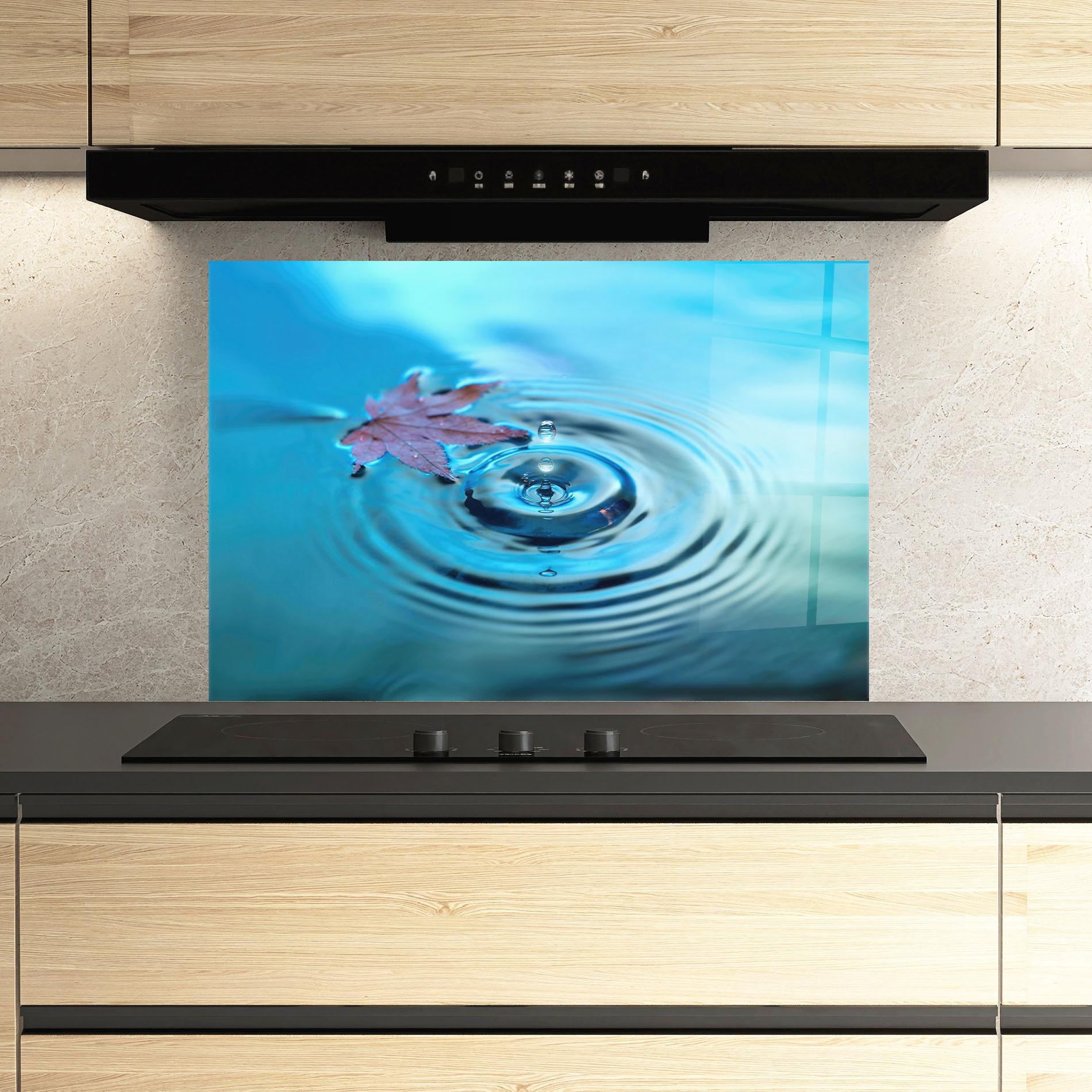 Panou Sticla Bucatarie Red Leaf Floating mockup 3