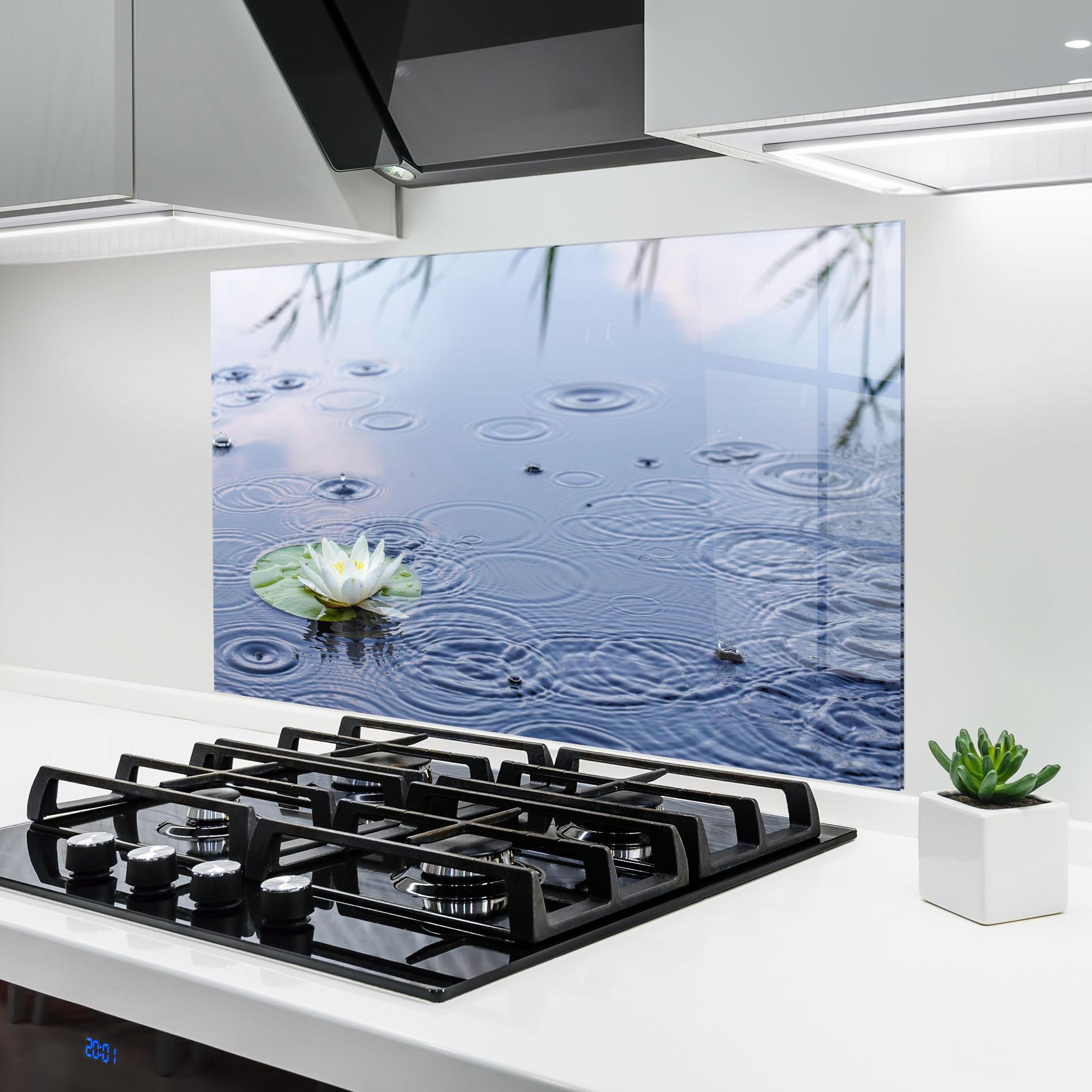 Panou Sticla Bucatarie Clear Lake Rain mockup 6