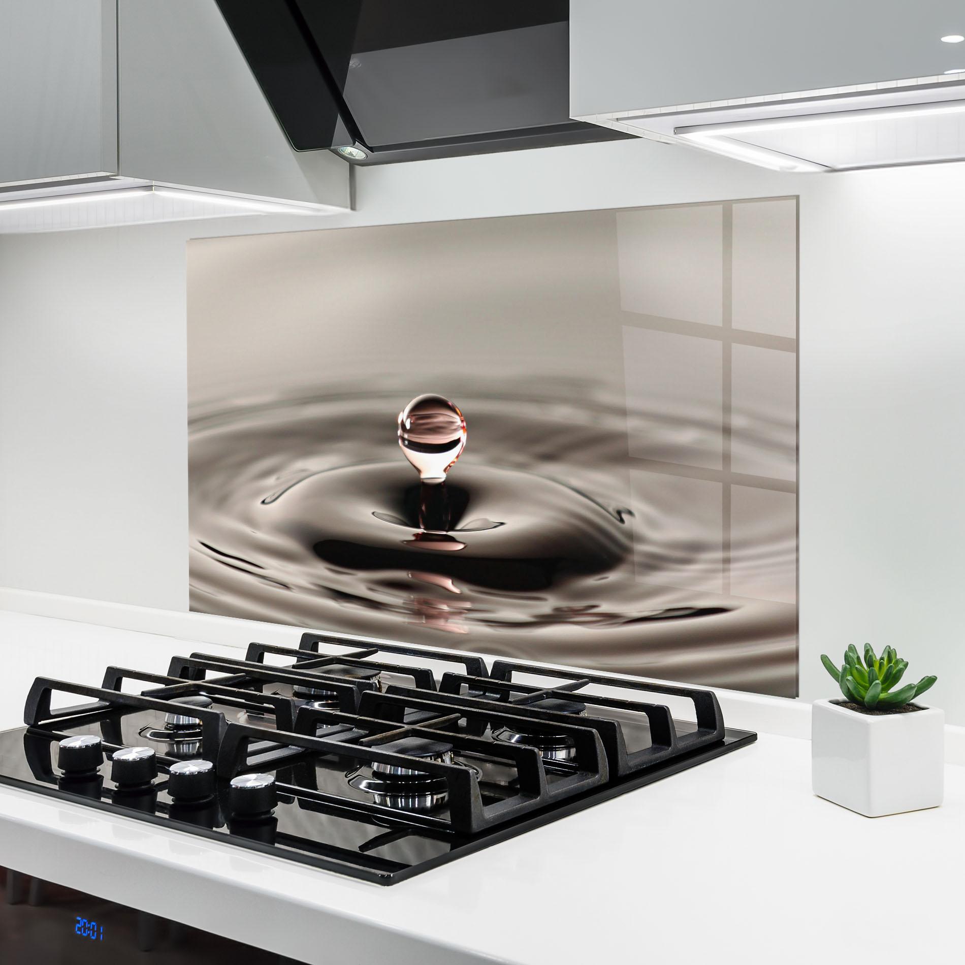 Panou Sticla Bucatarie Close Red Water Drop mockup 6