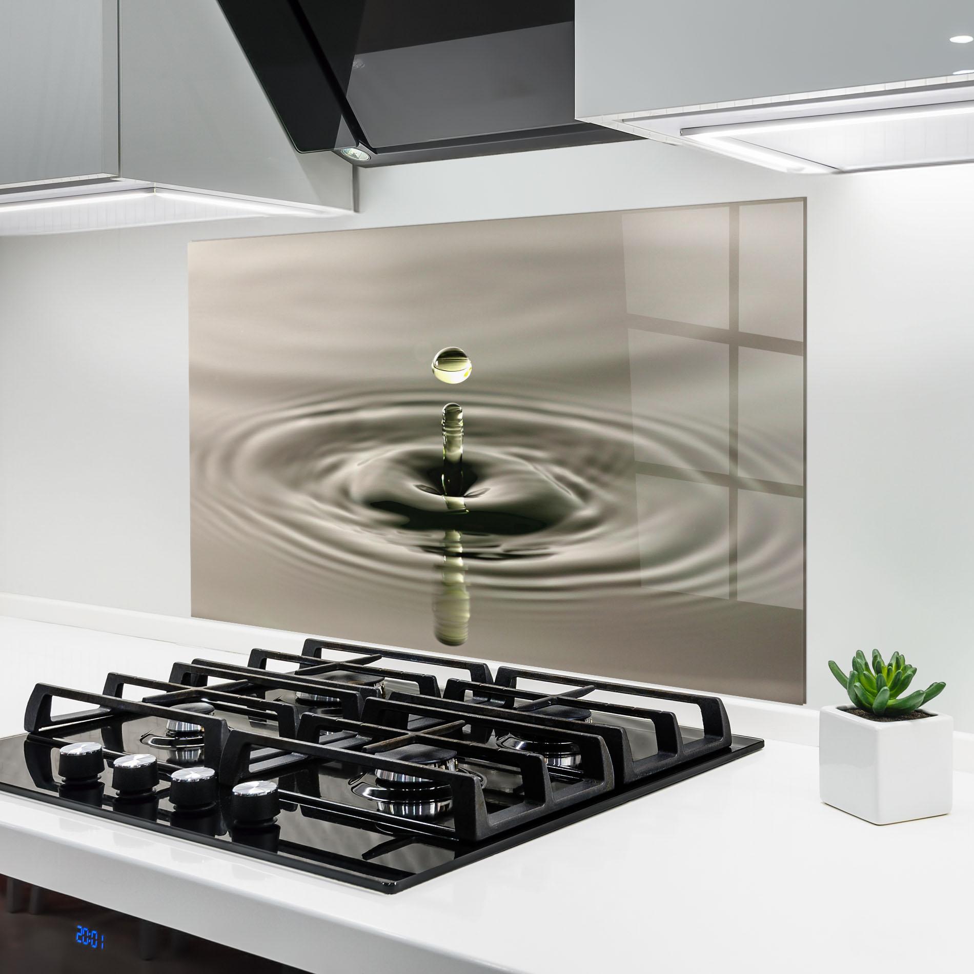 Panou Sticla Bucatarie Green Water Drop mockup 6