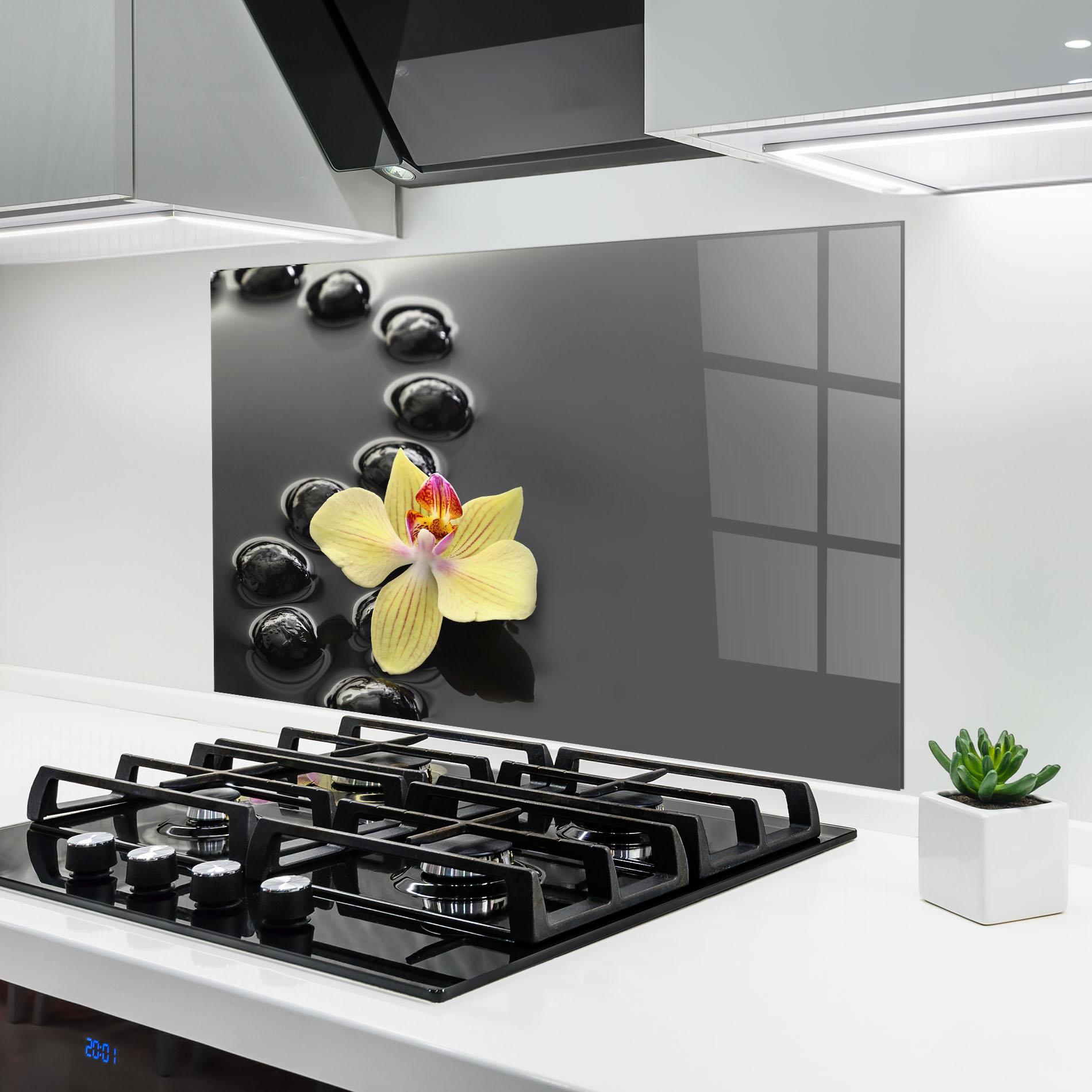 Panou Sticla Bucatarie Orchid In Water mockup 6