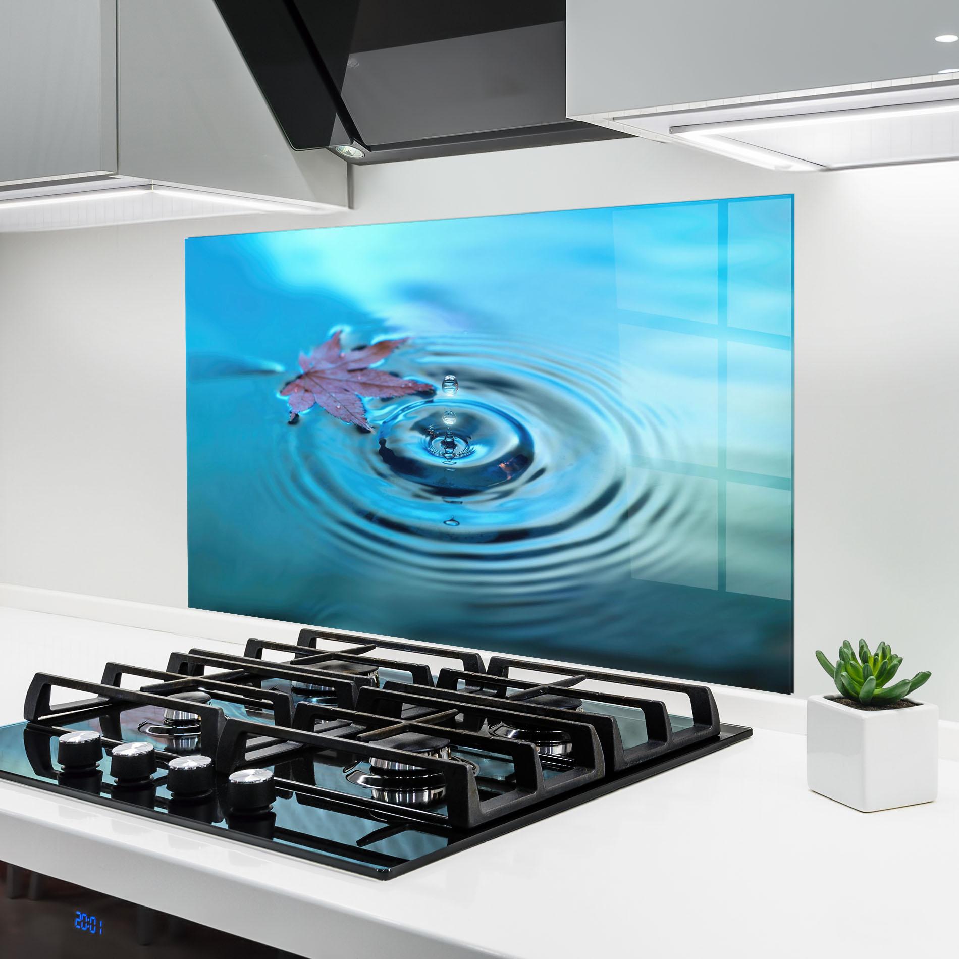 Panou Sticla Bucatarie Red Leaf Floating mockup 6