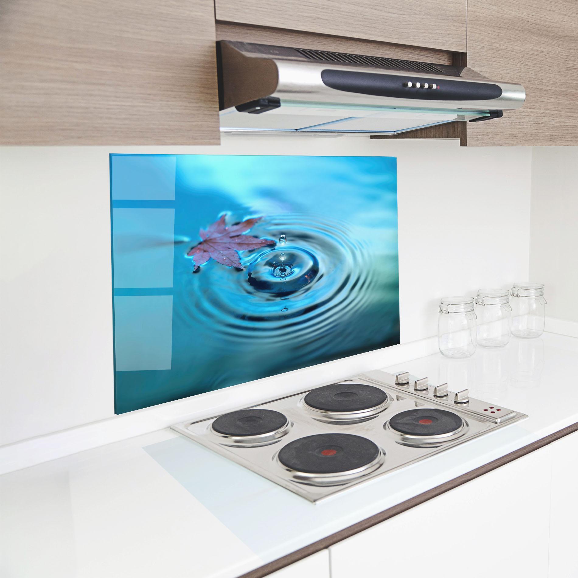 Panou Sticla Bucatarie Red Leaf Floating mockup 8