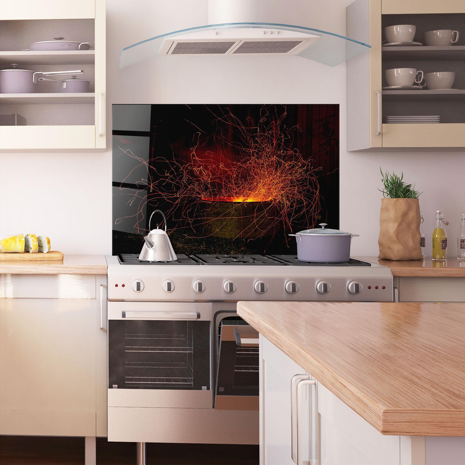 Panou Sticla Bucatarie Fire Drawing Effect mockup 1