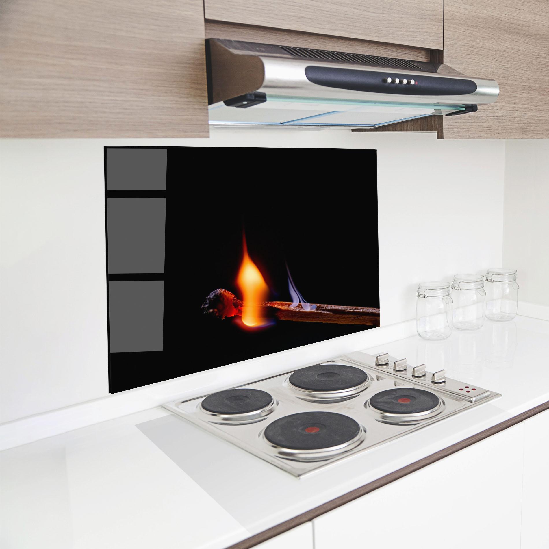 Panou Sticla Bucatarie Burning Matchsticks mockup 8