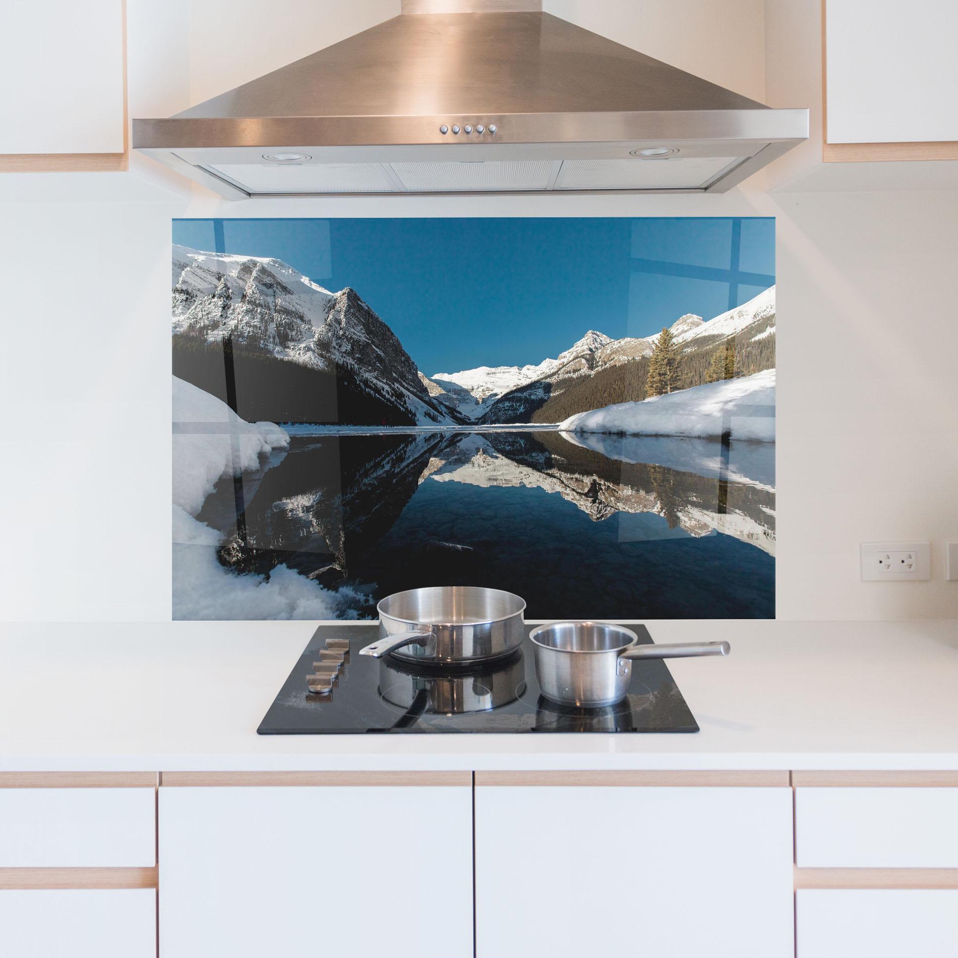 Panou Sticla Bucatarie Snow Pretty View mockup 5