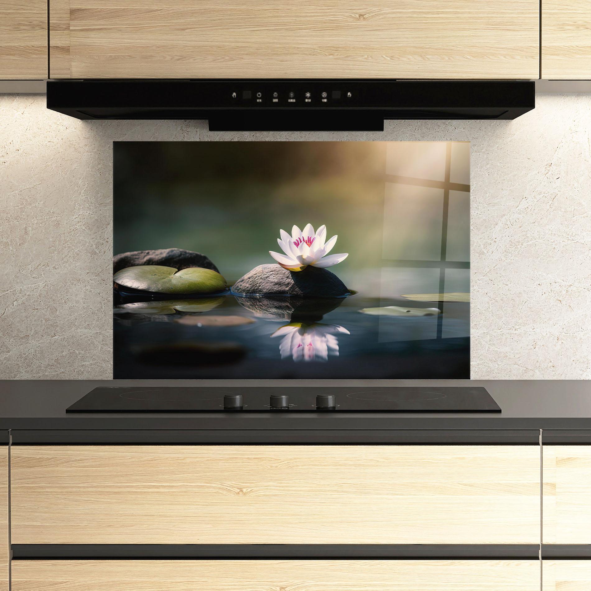 Panou Sticla Bucatarie Grey Rock Lotus mockup 3