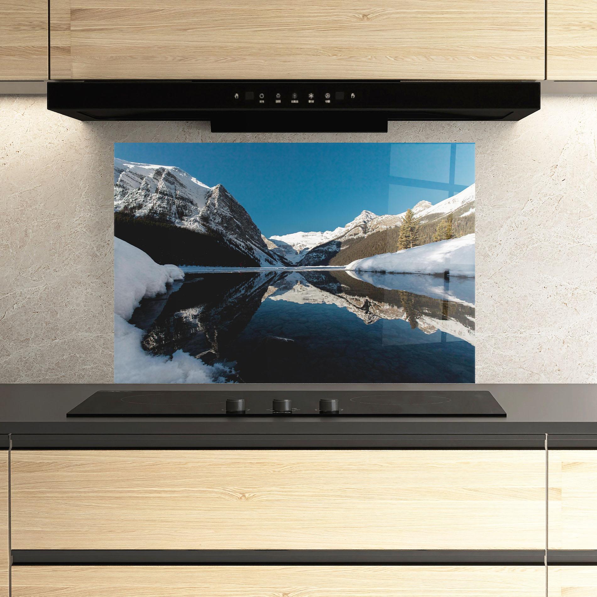 Panou Sticla Bucatarie Snow Pretty View mockup 3