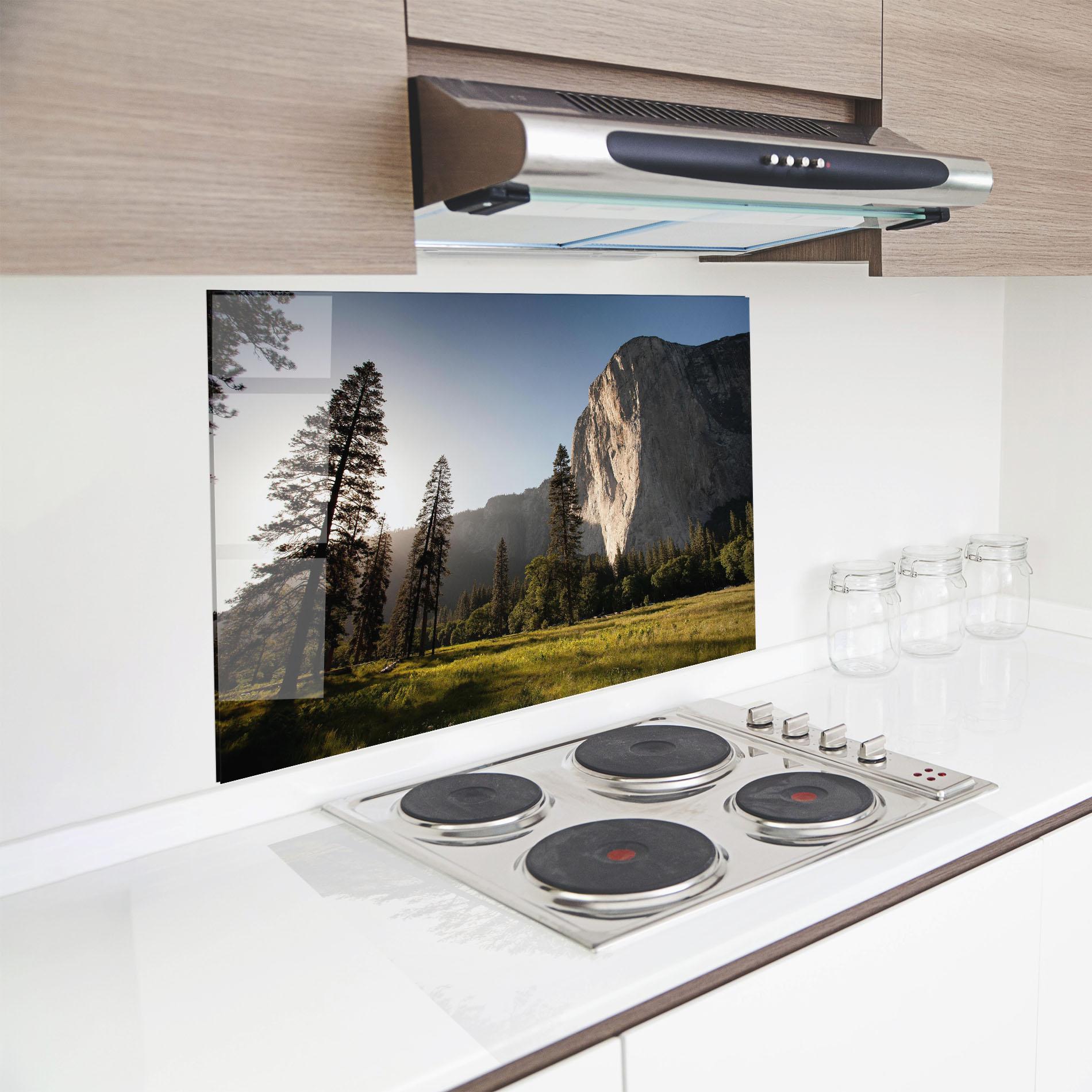 Panou Sticla Bucatarie Mountain Relaxing View mockup 8