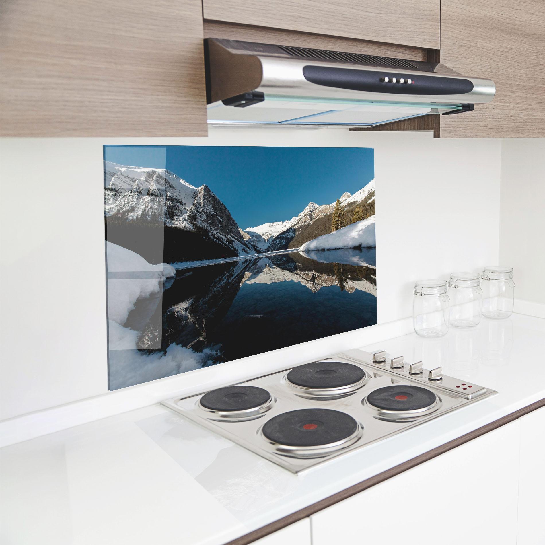 Panou Sticla Bucatarie Snow Pretty View mockup 8